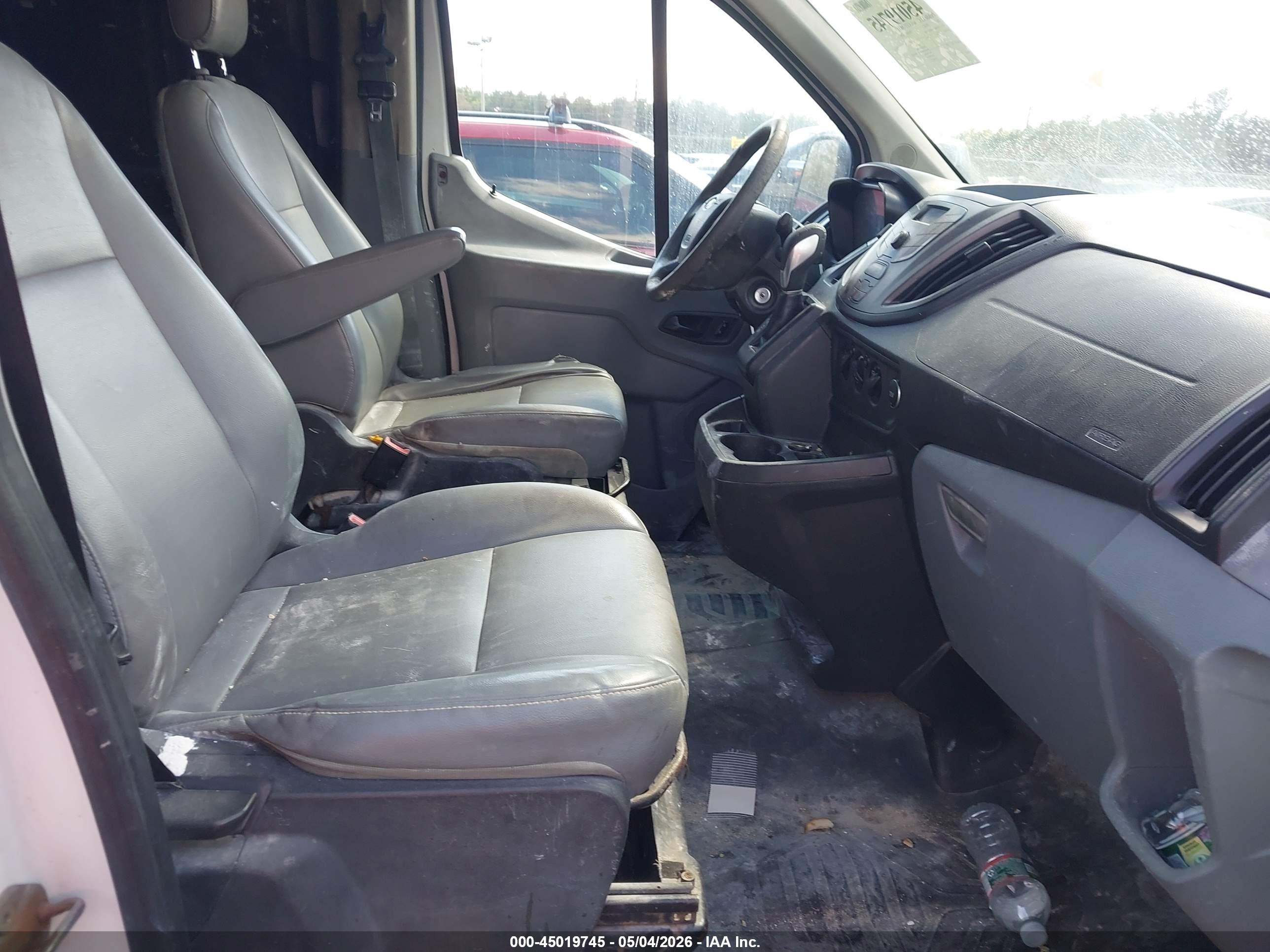 FORD TRANSIT-250 image 5