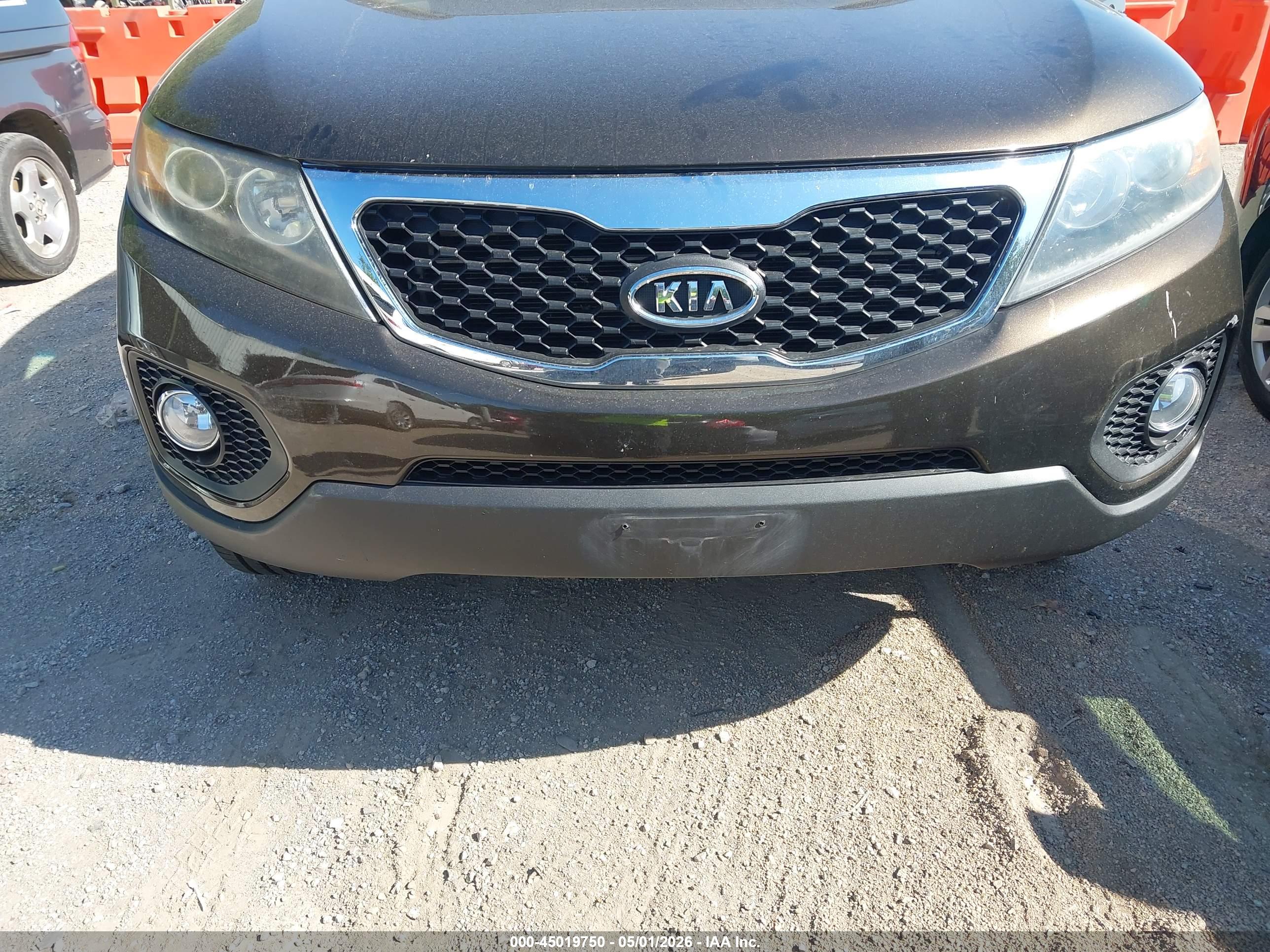 KIA SORENTO image 6