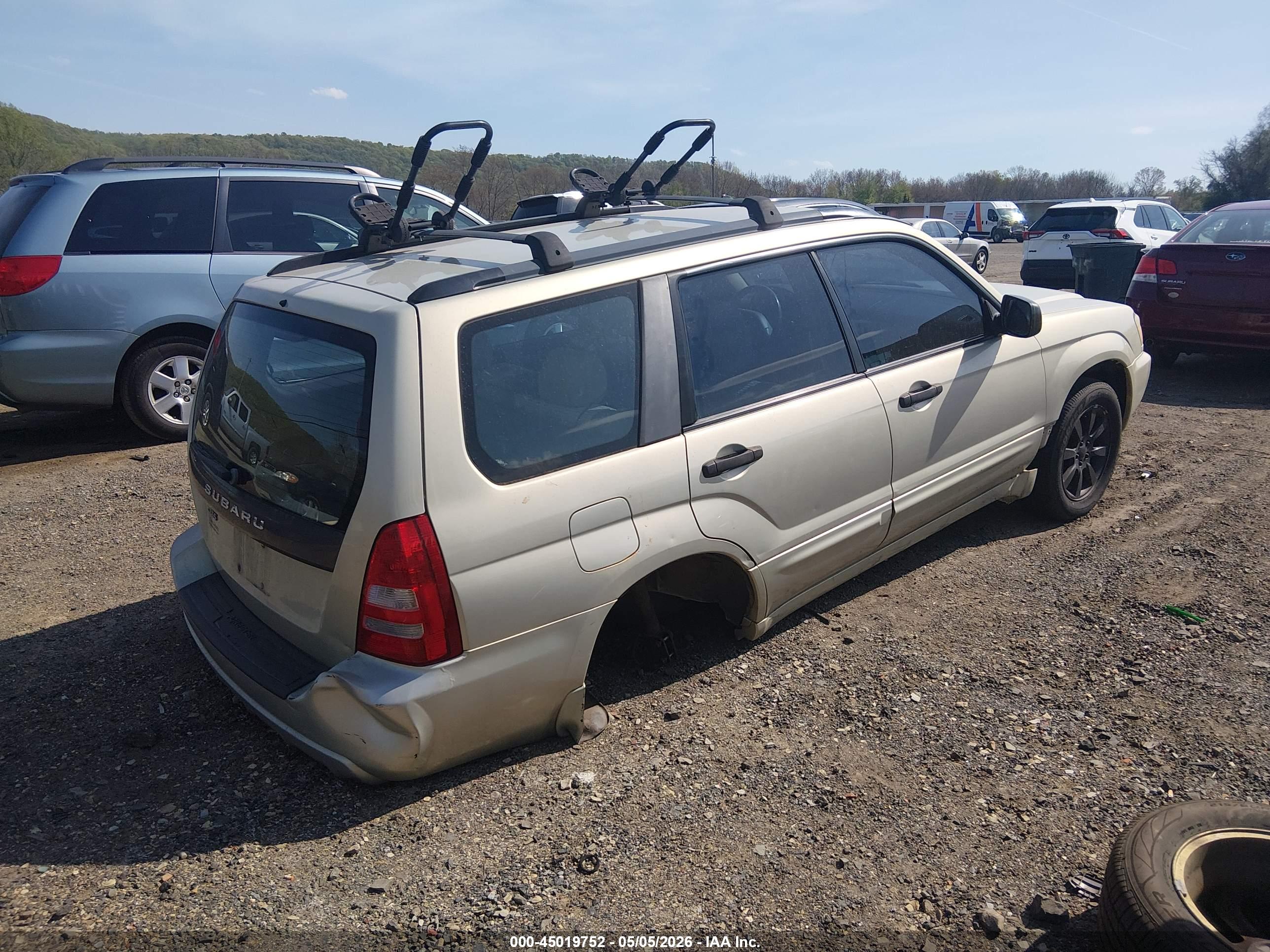 SUBARU FORESTER image 4