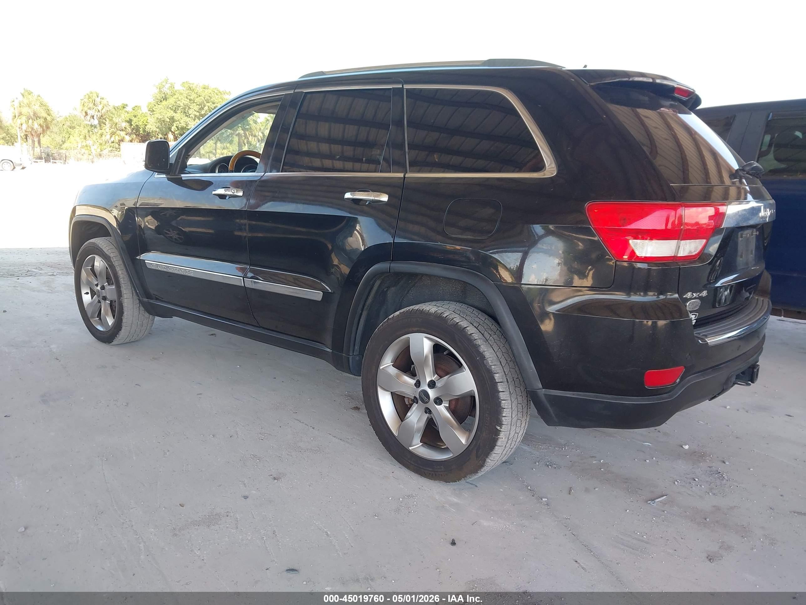 JEEP GRAND image 3