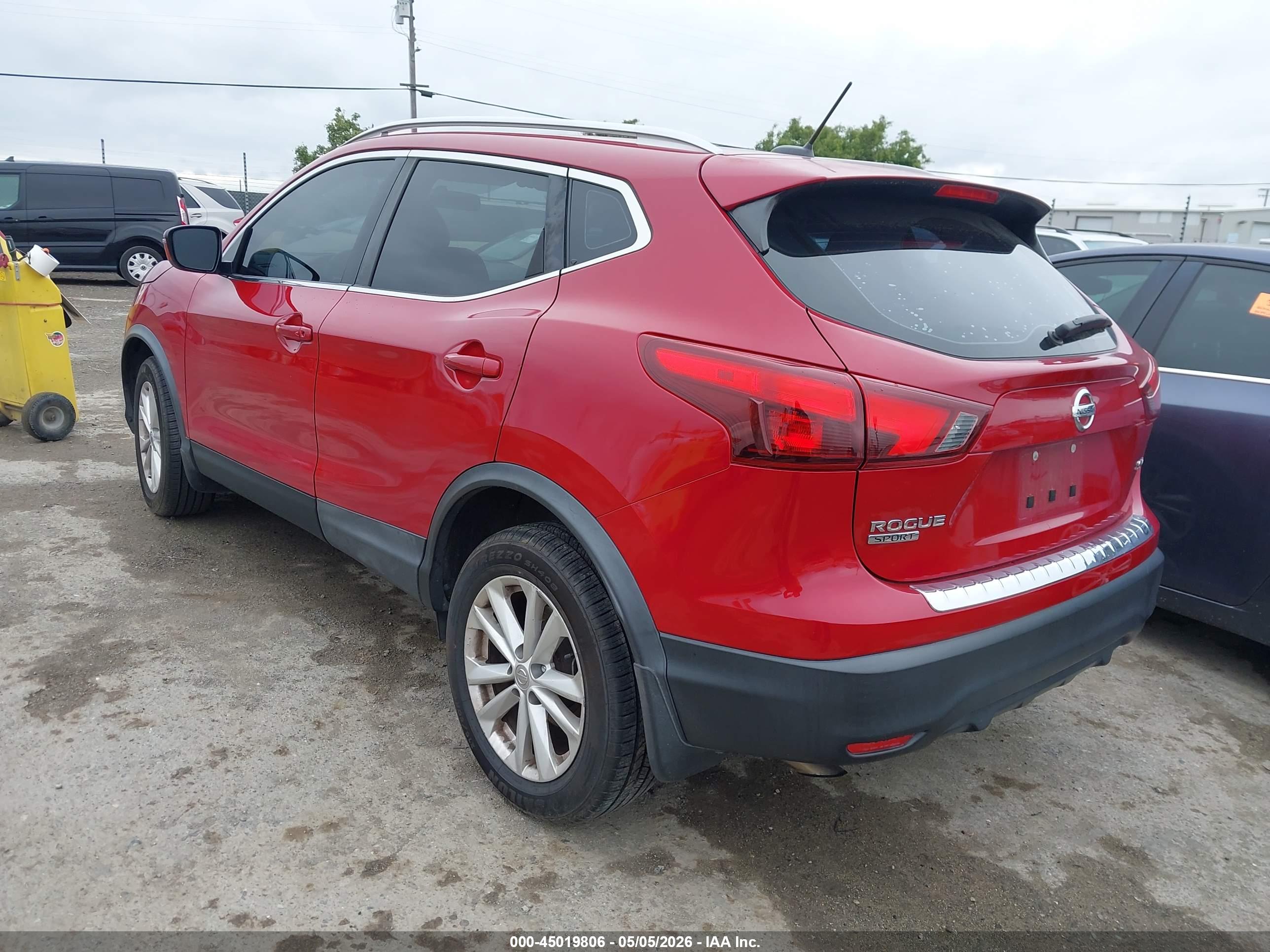 NISSAN ROGUE image 3