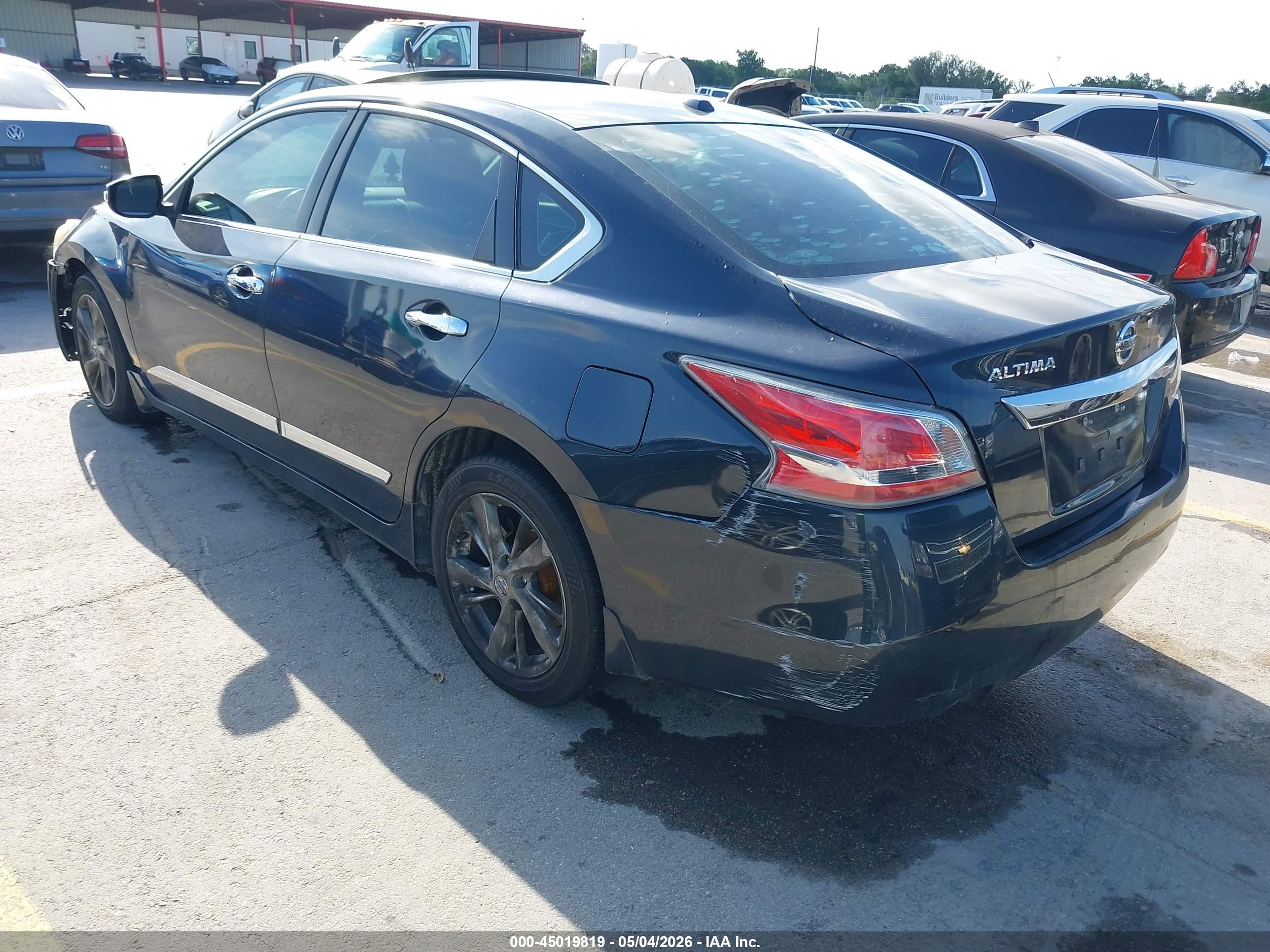 NISSAN ALTIMA image 3