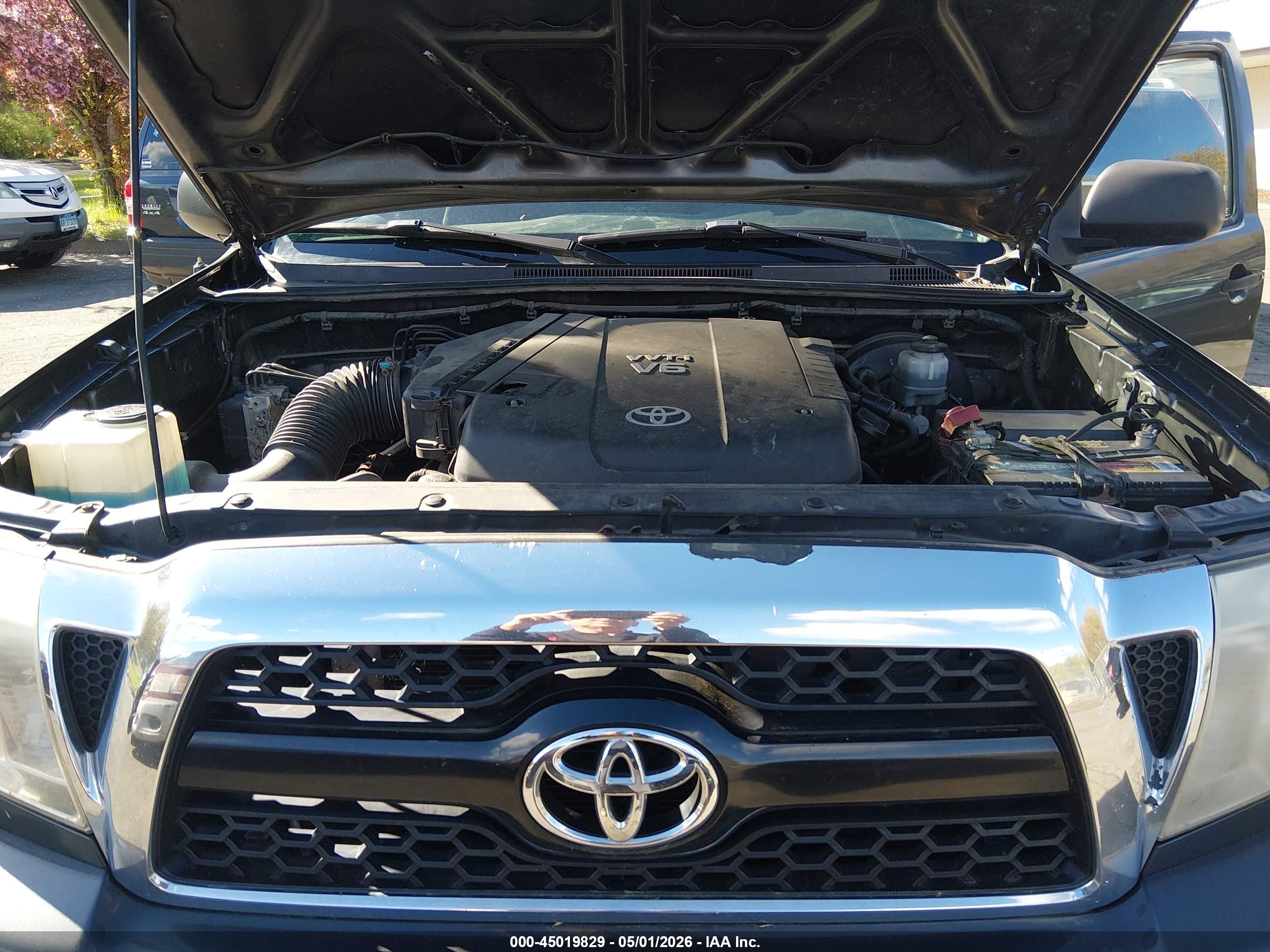 TOYOTA TACOMA image 10