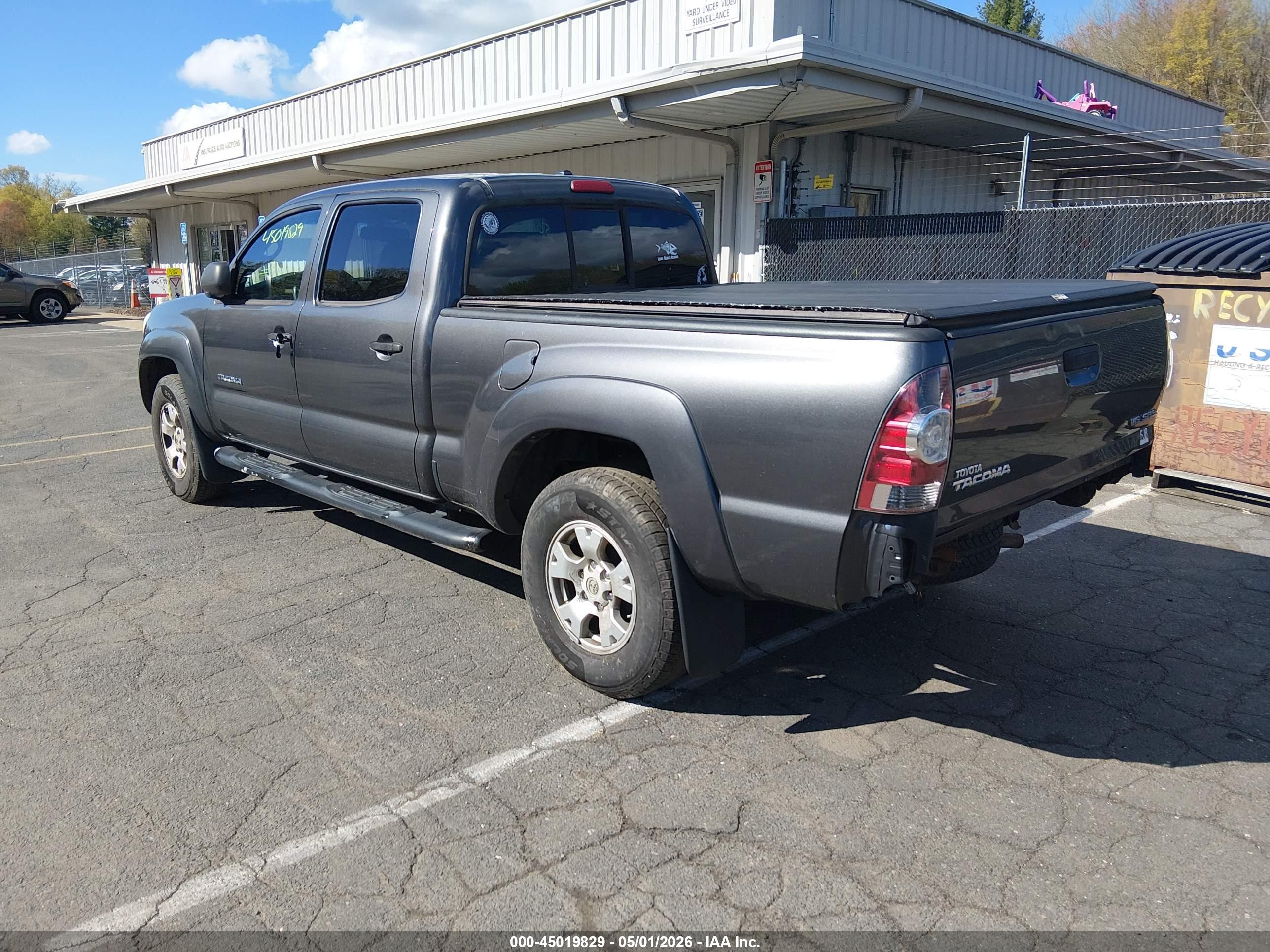 TOYOTA TACOMA image 3
