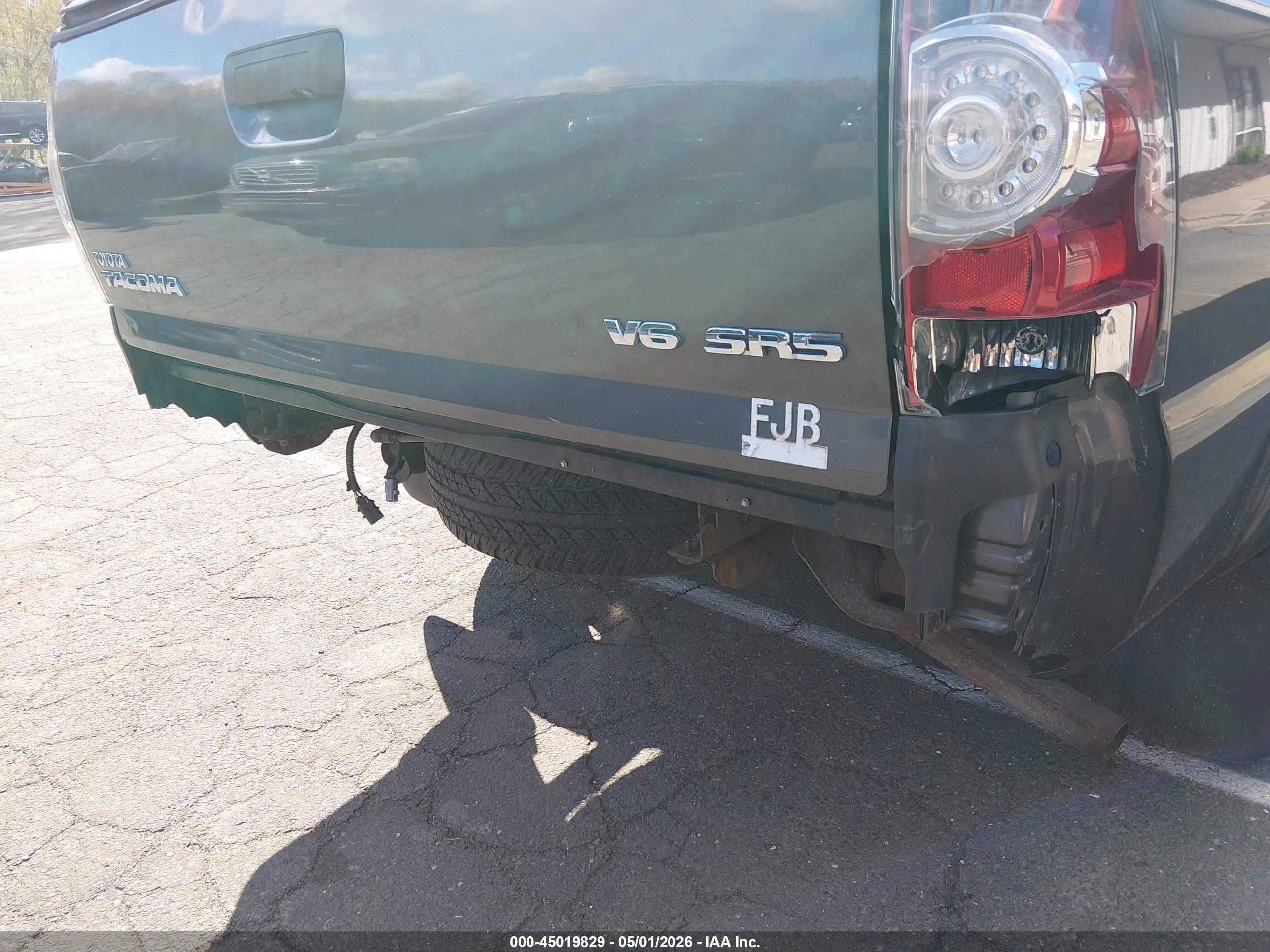 TOYOTA TACOMA image 6