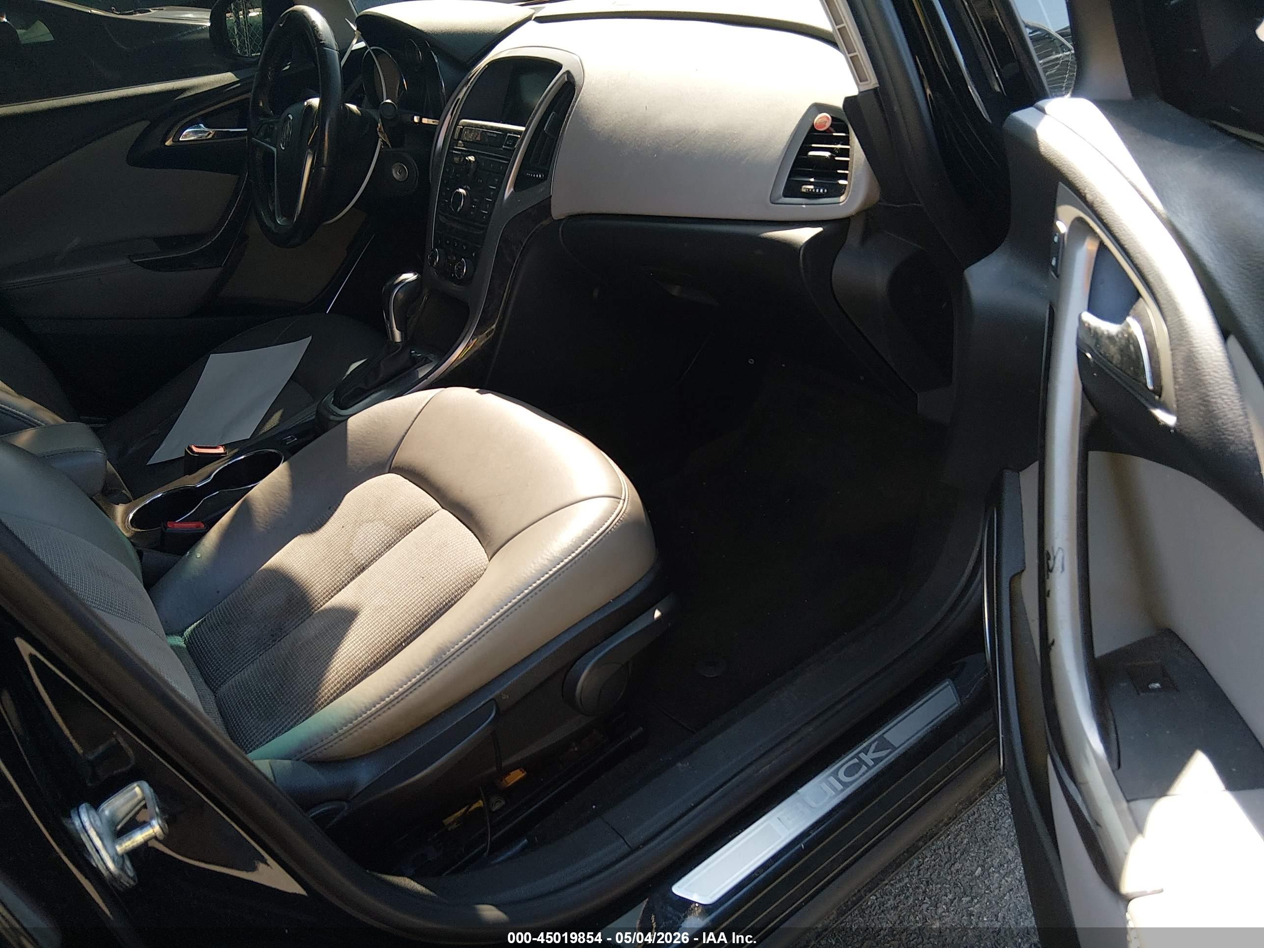 BUICK VERANO image 5