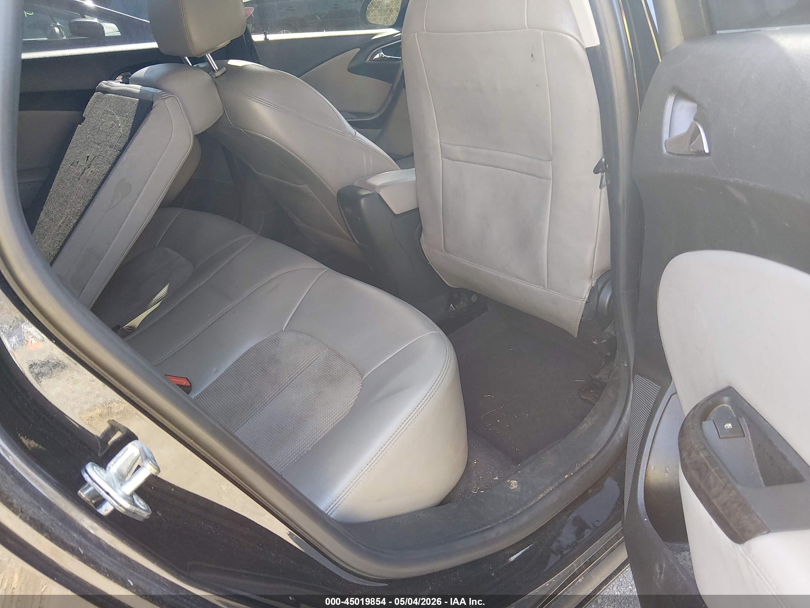 BUICK VERANO image 8