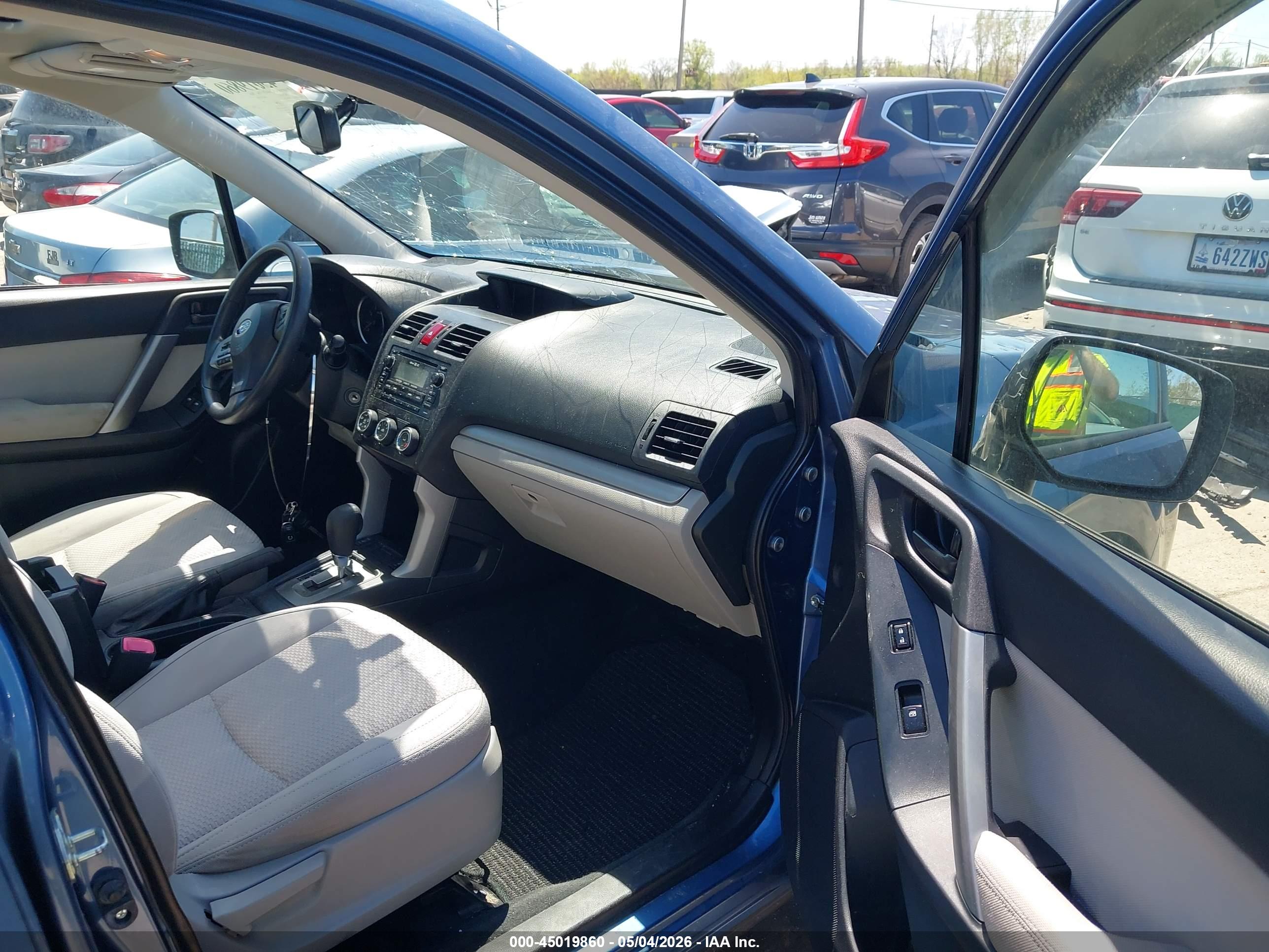 SUBARU FORESTER image 5