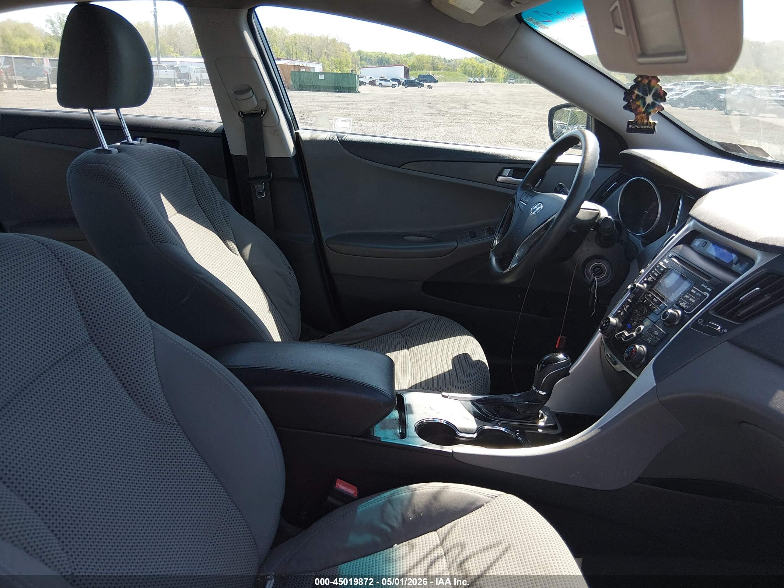 HYUNDAI SONATA image 5