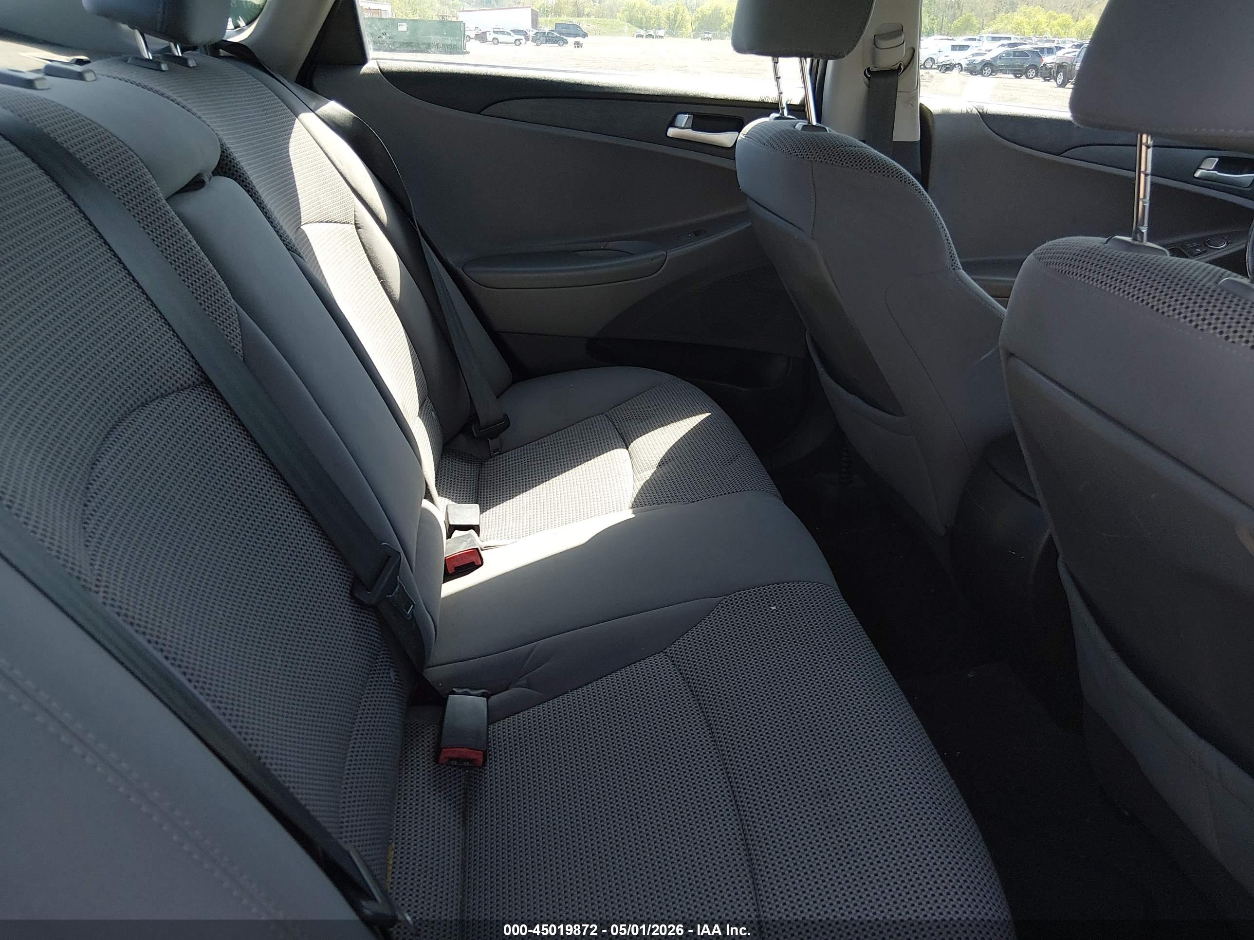 HYUNDAI SONATA image 8