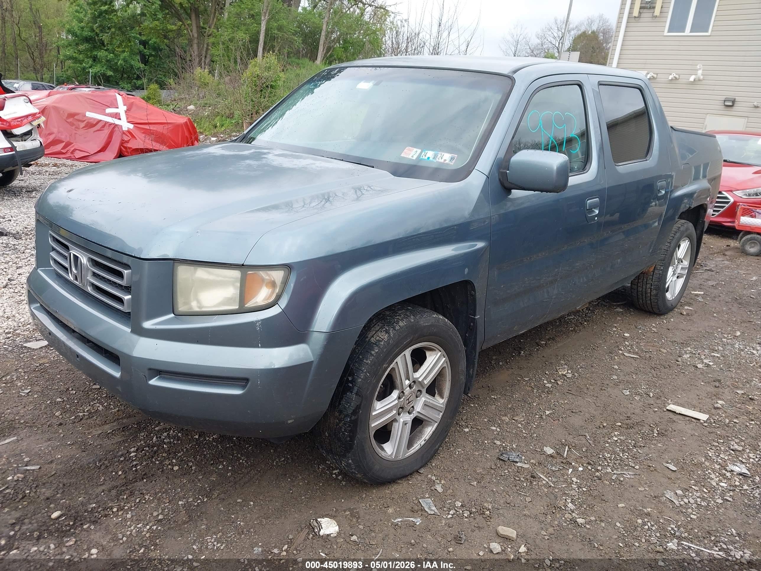 HONDA RIDGELINE image 2