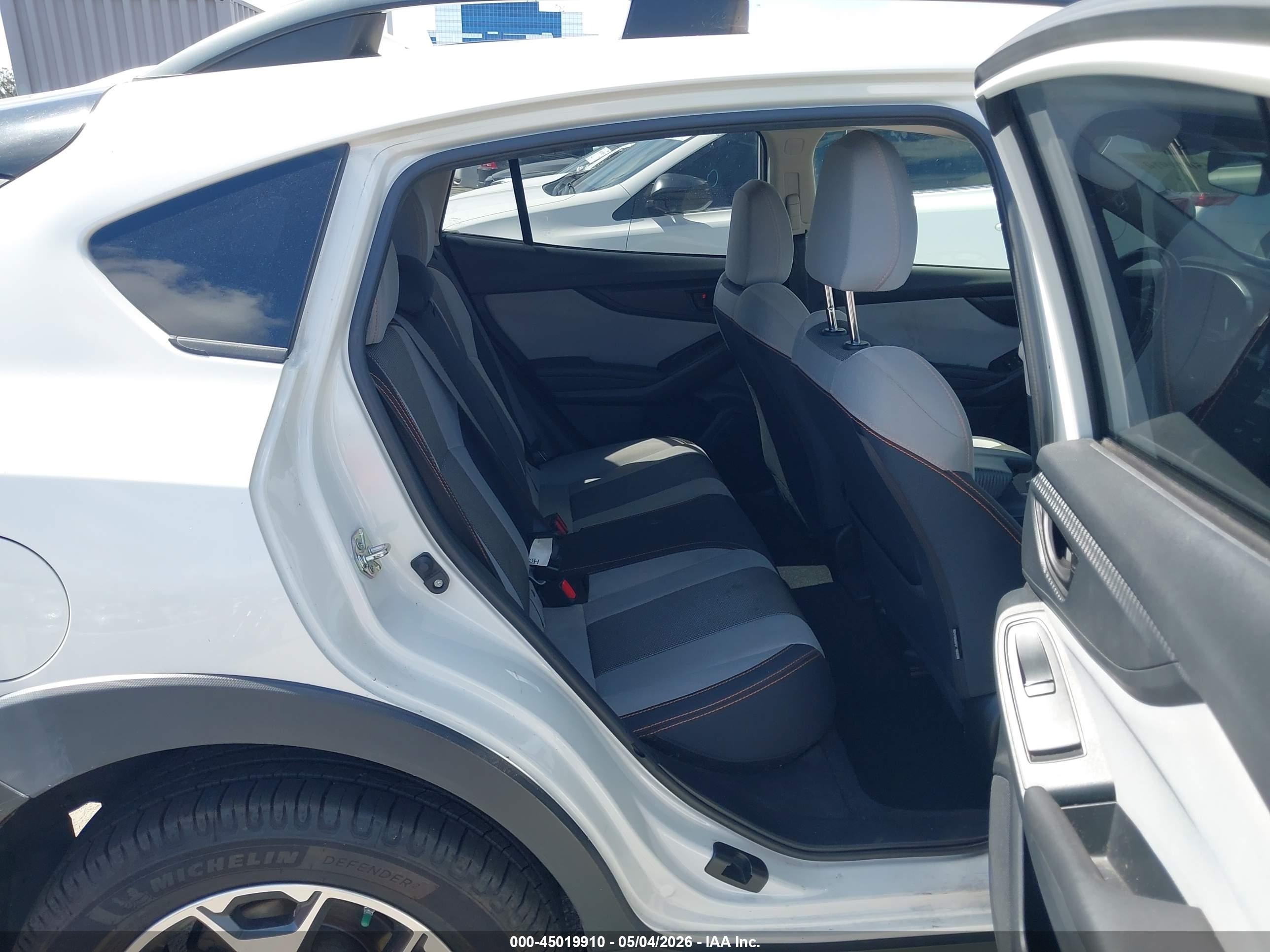 SUBARU CROSSTREK image 8