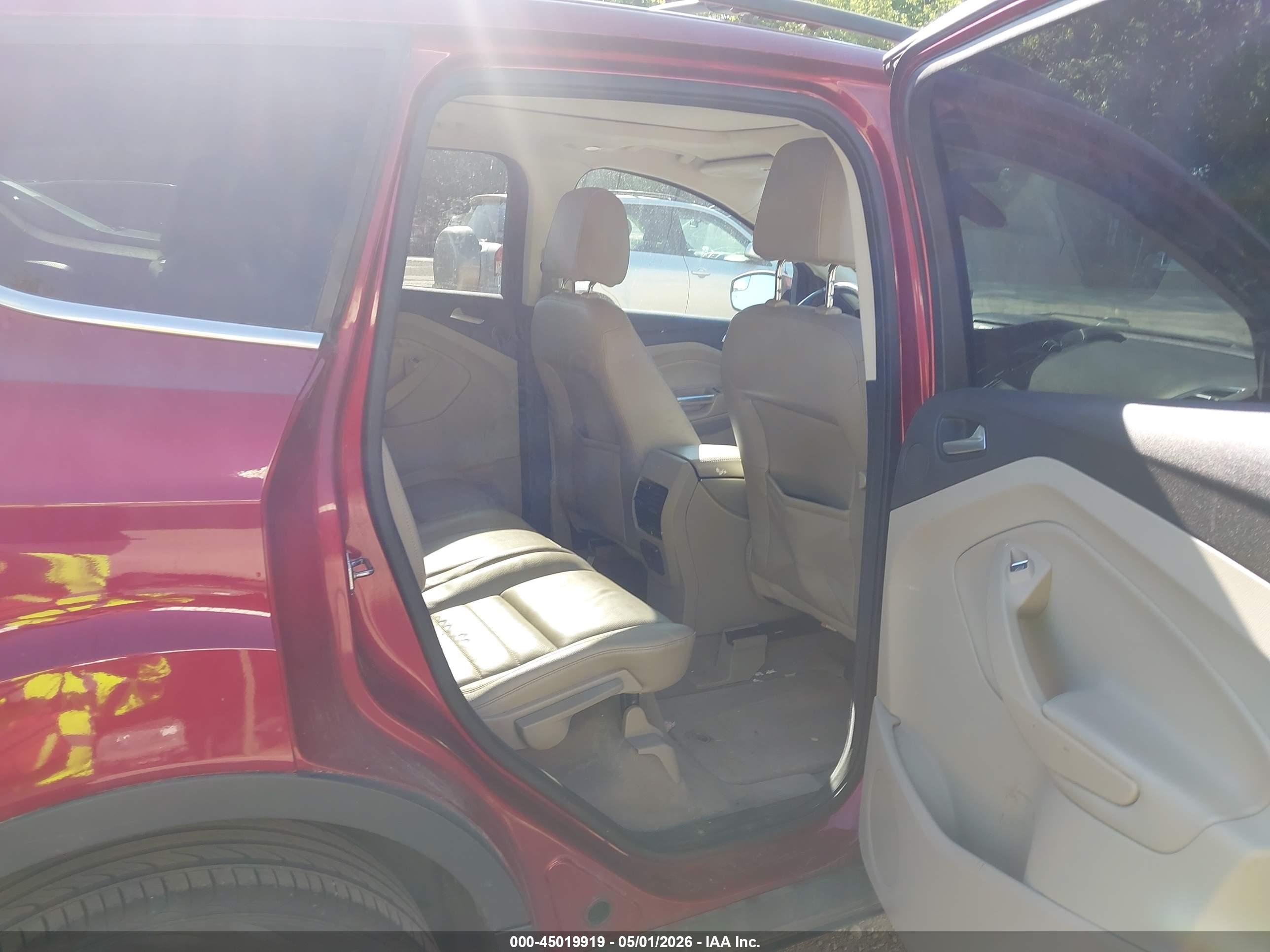 FORD ESCAPE image 8