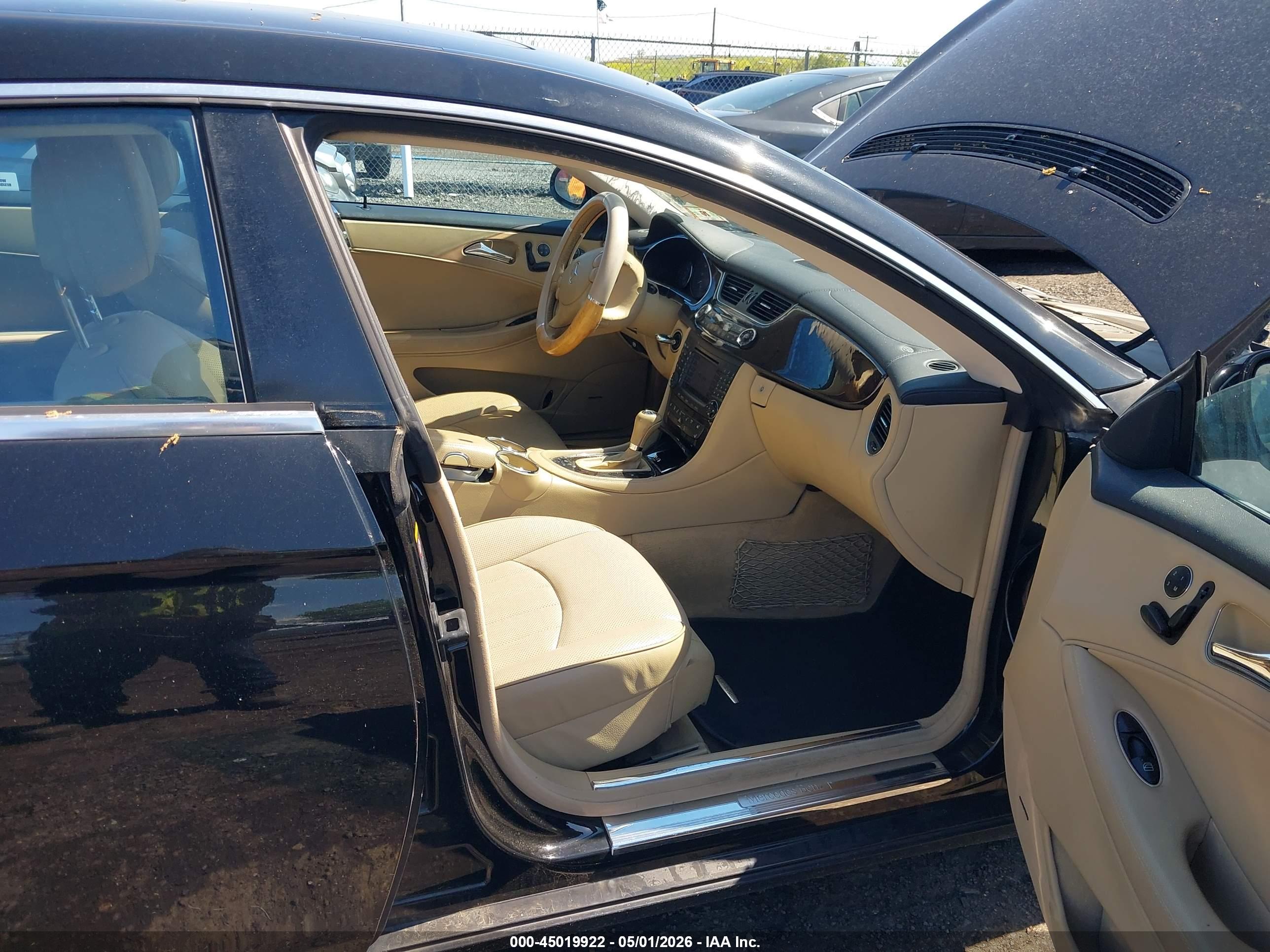 MERCEDES-BENZ CLS image 5
