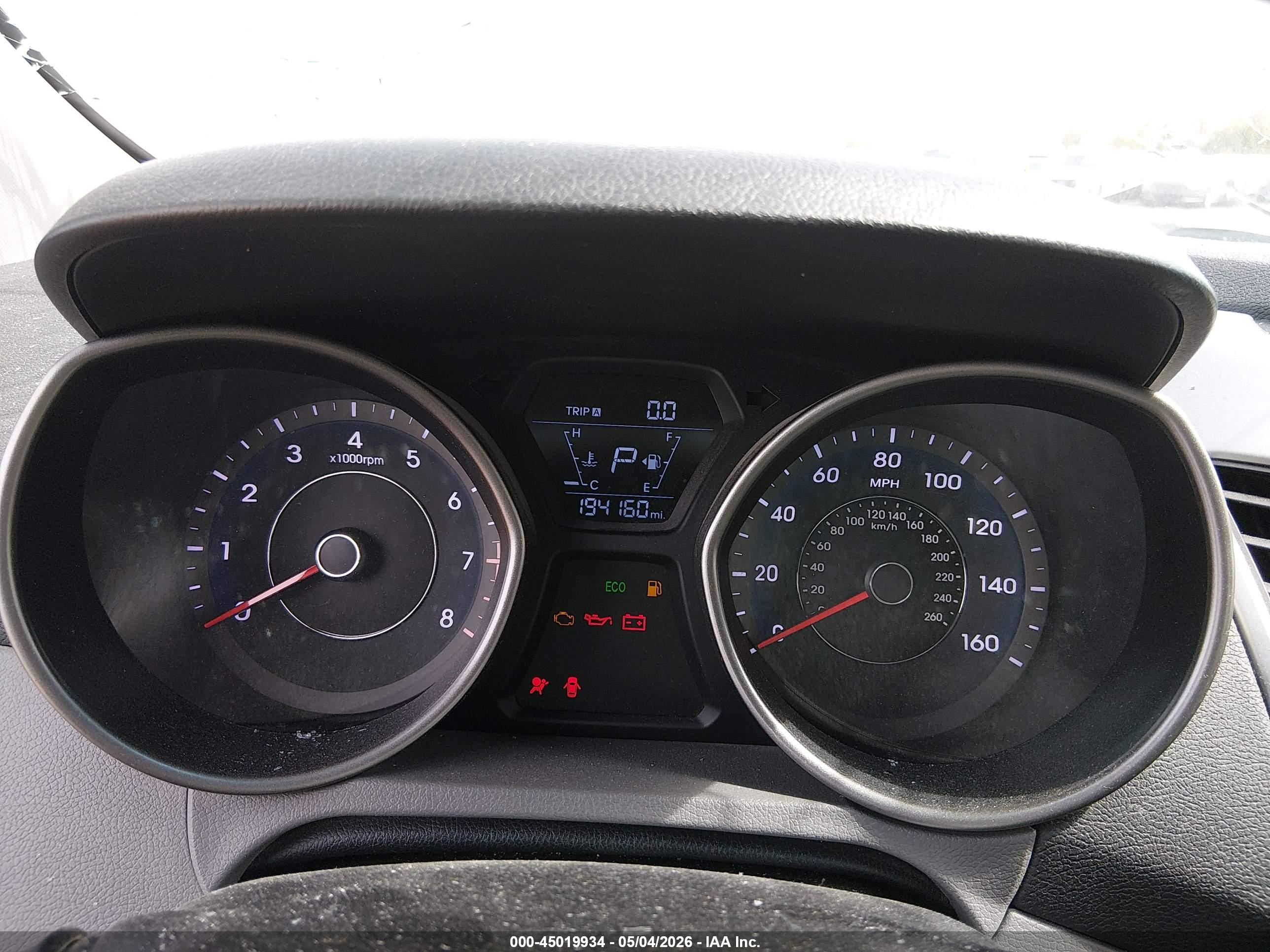 HYUNDAI ELANTRA image 7