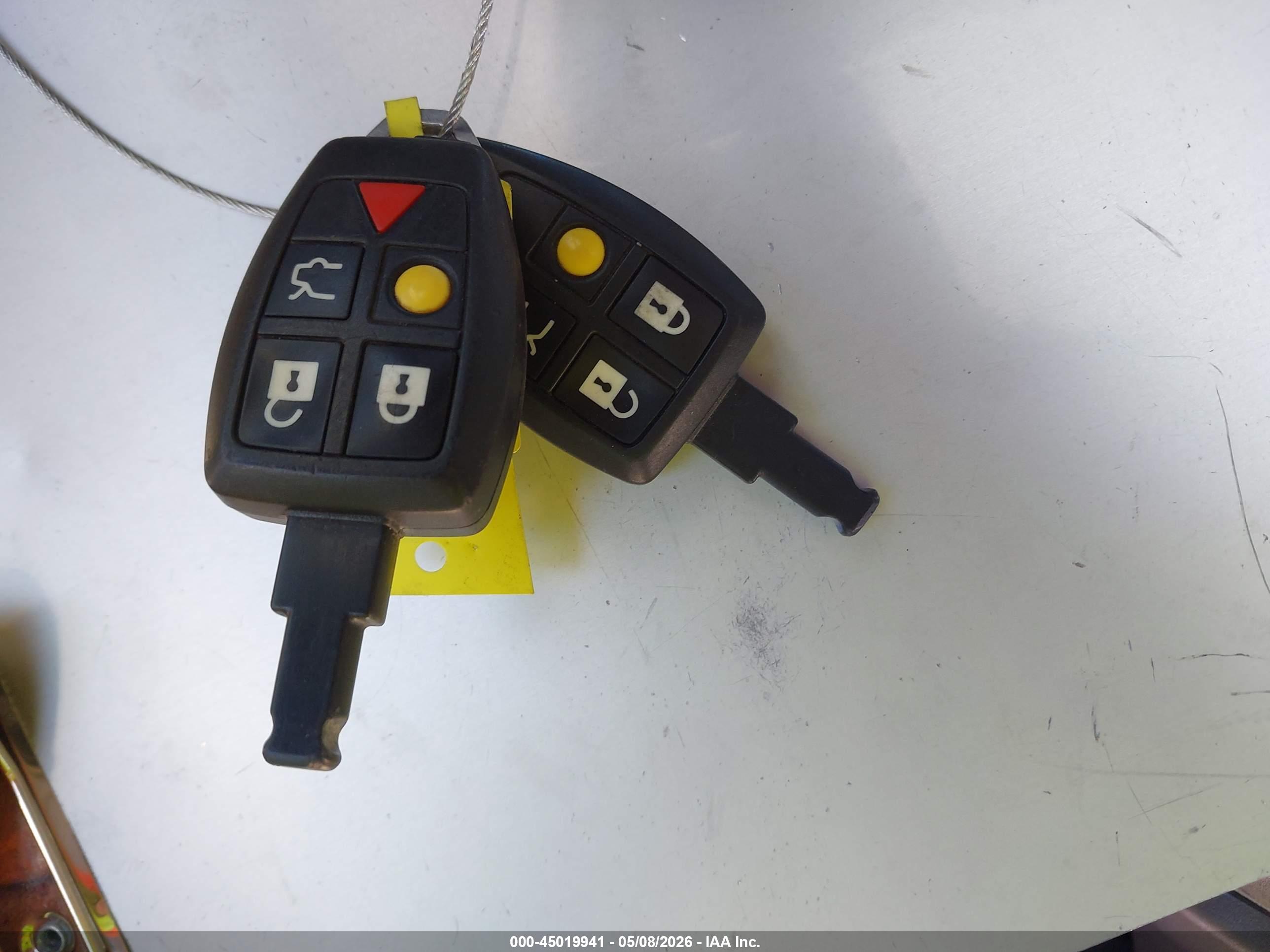 VOLVO S40 image 11