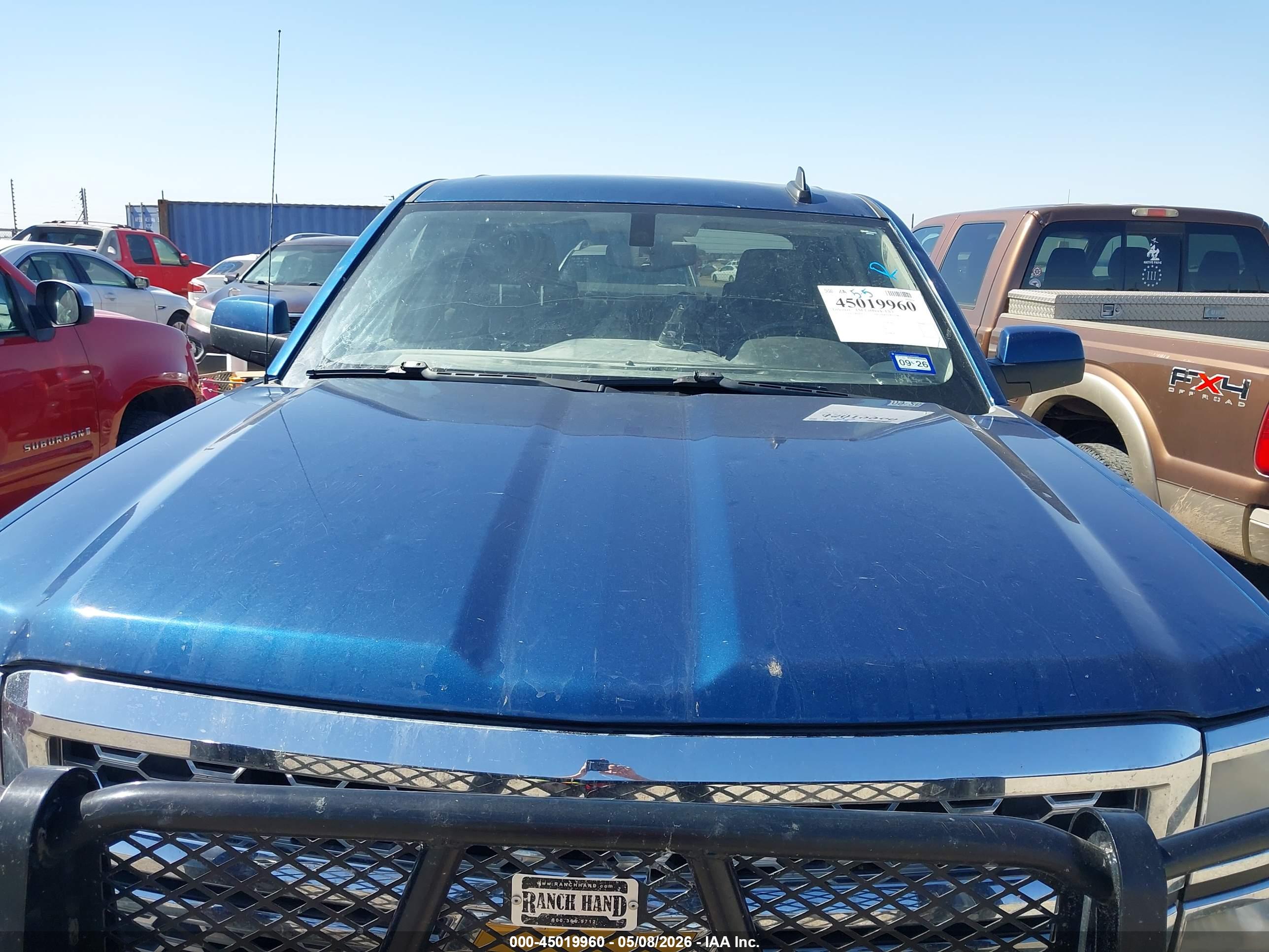 CHEVROLET SILVERADO image 6