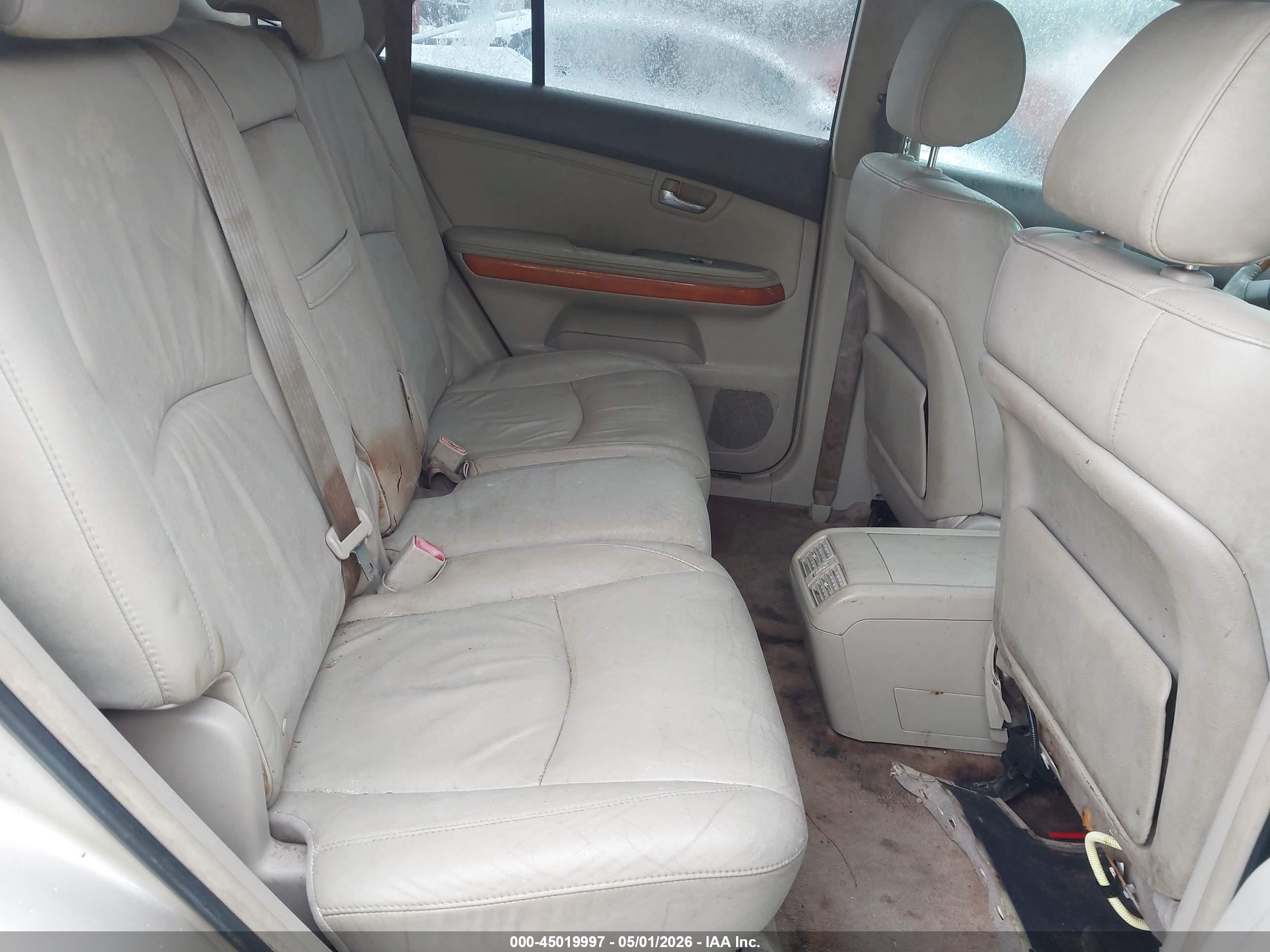 LEXUS RX image 8