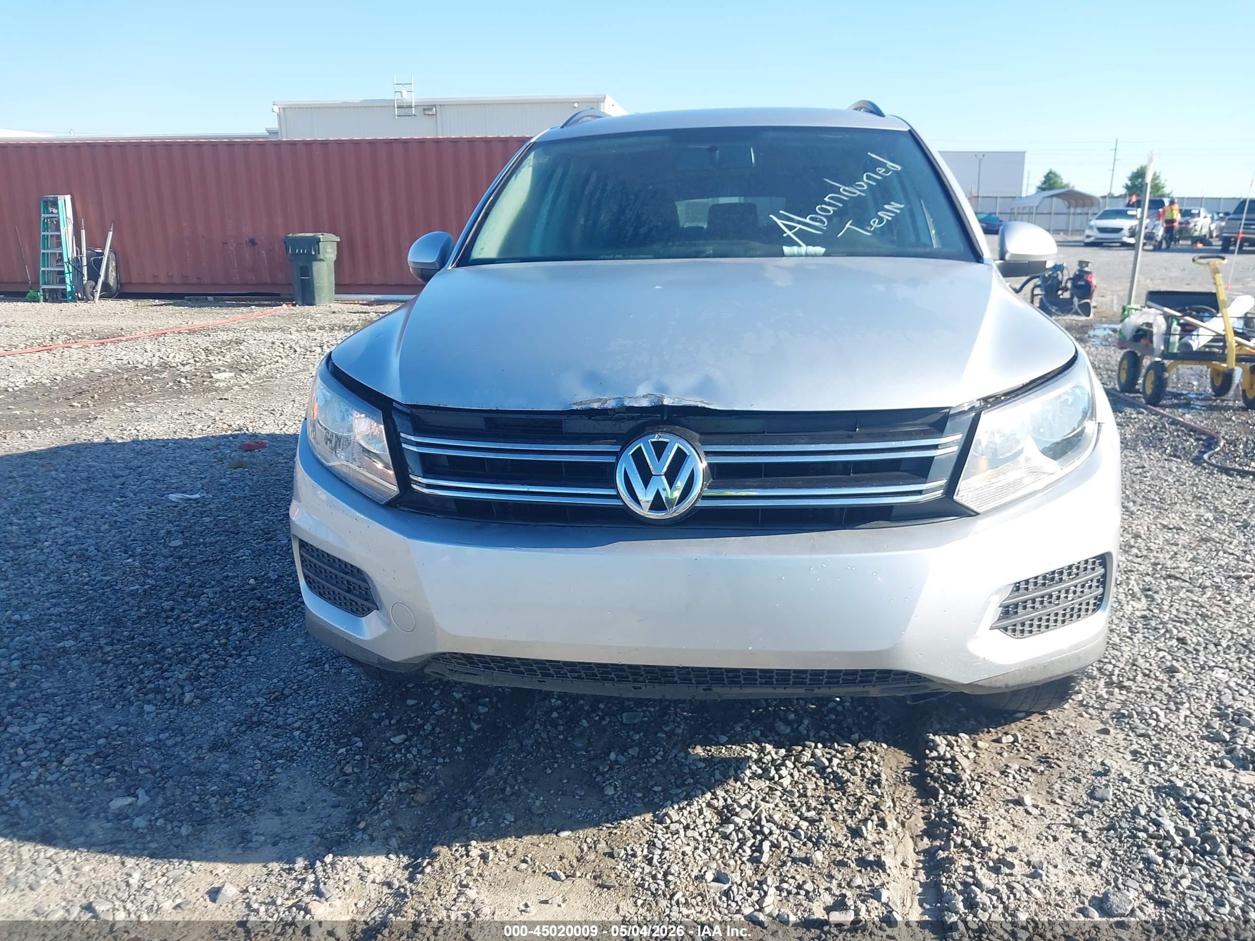 VOLKSWAGEN TIGUAN image 6