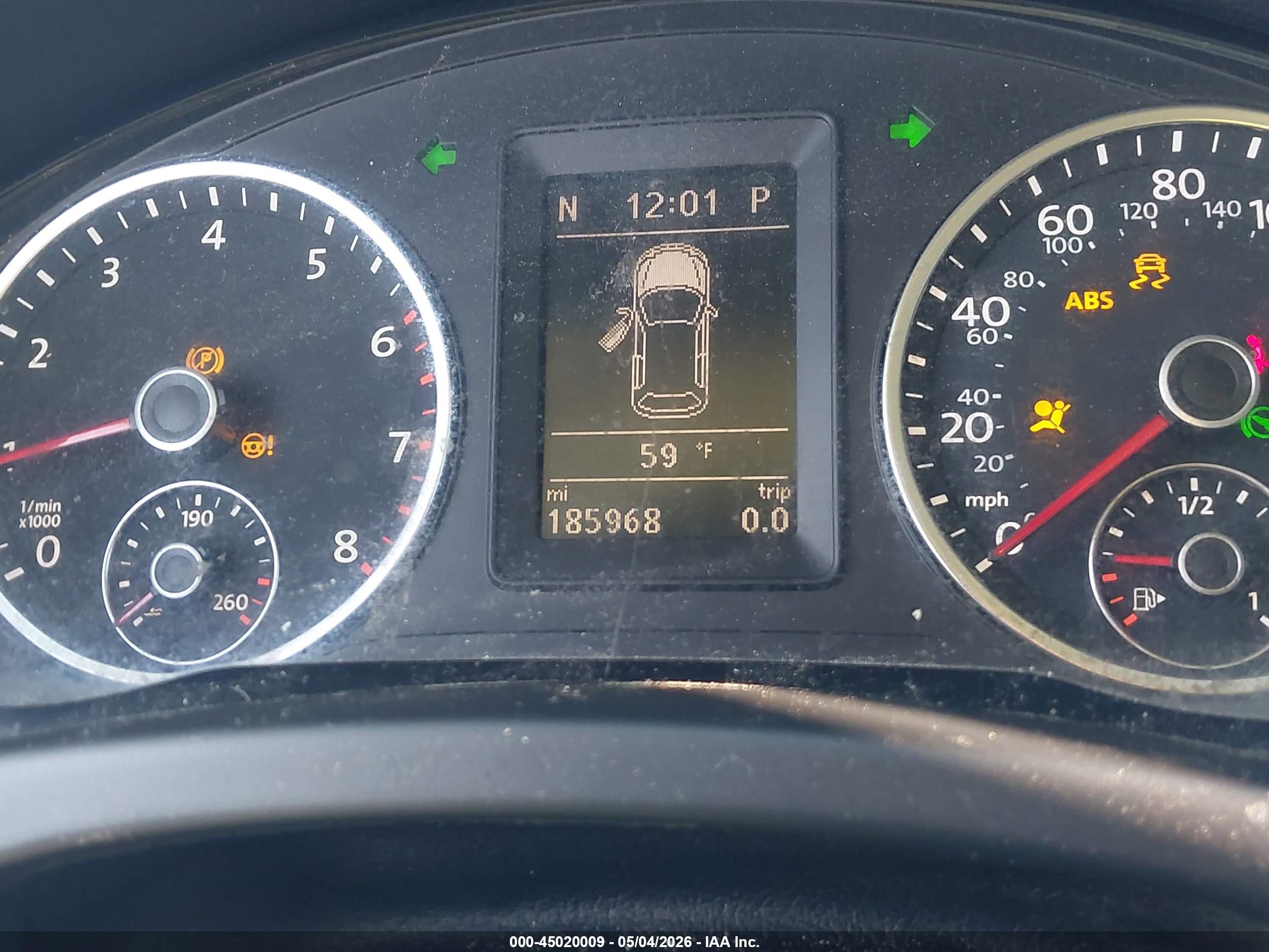 VOLKSWAGEN TIGUAN image 7
