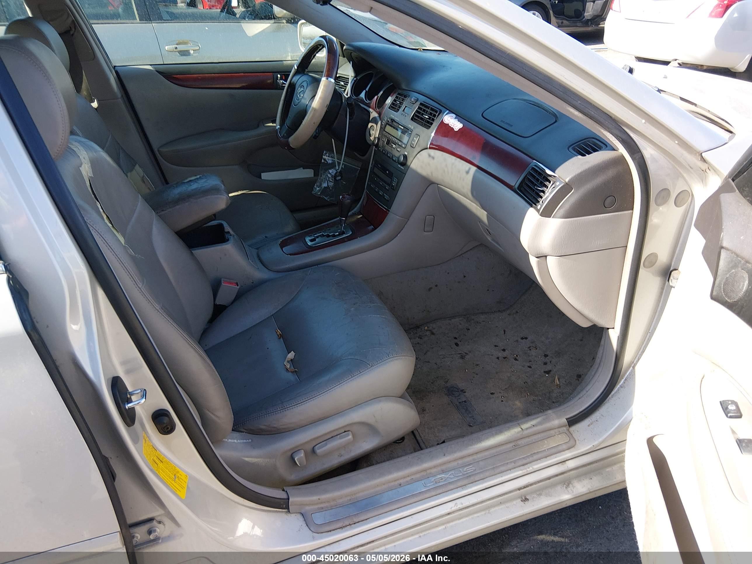 LEXUS ES image 5