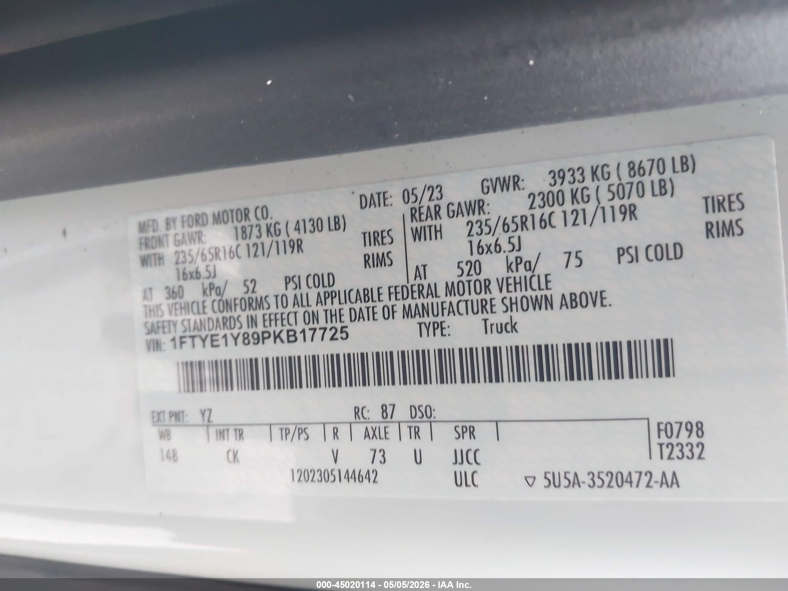 FORD TRANSIT-150 image 9