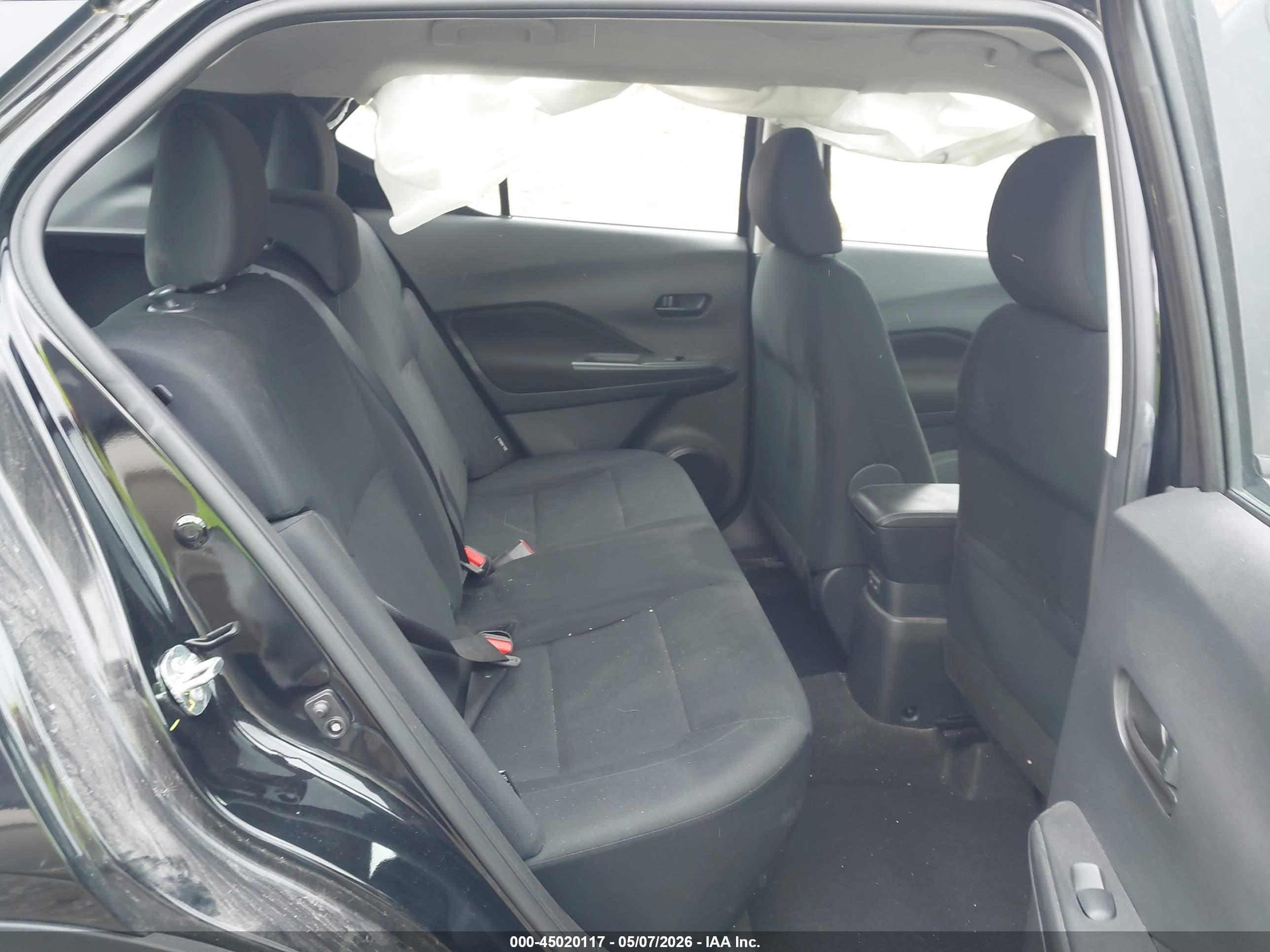 NISSAN KICKS image 8