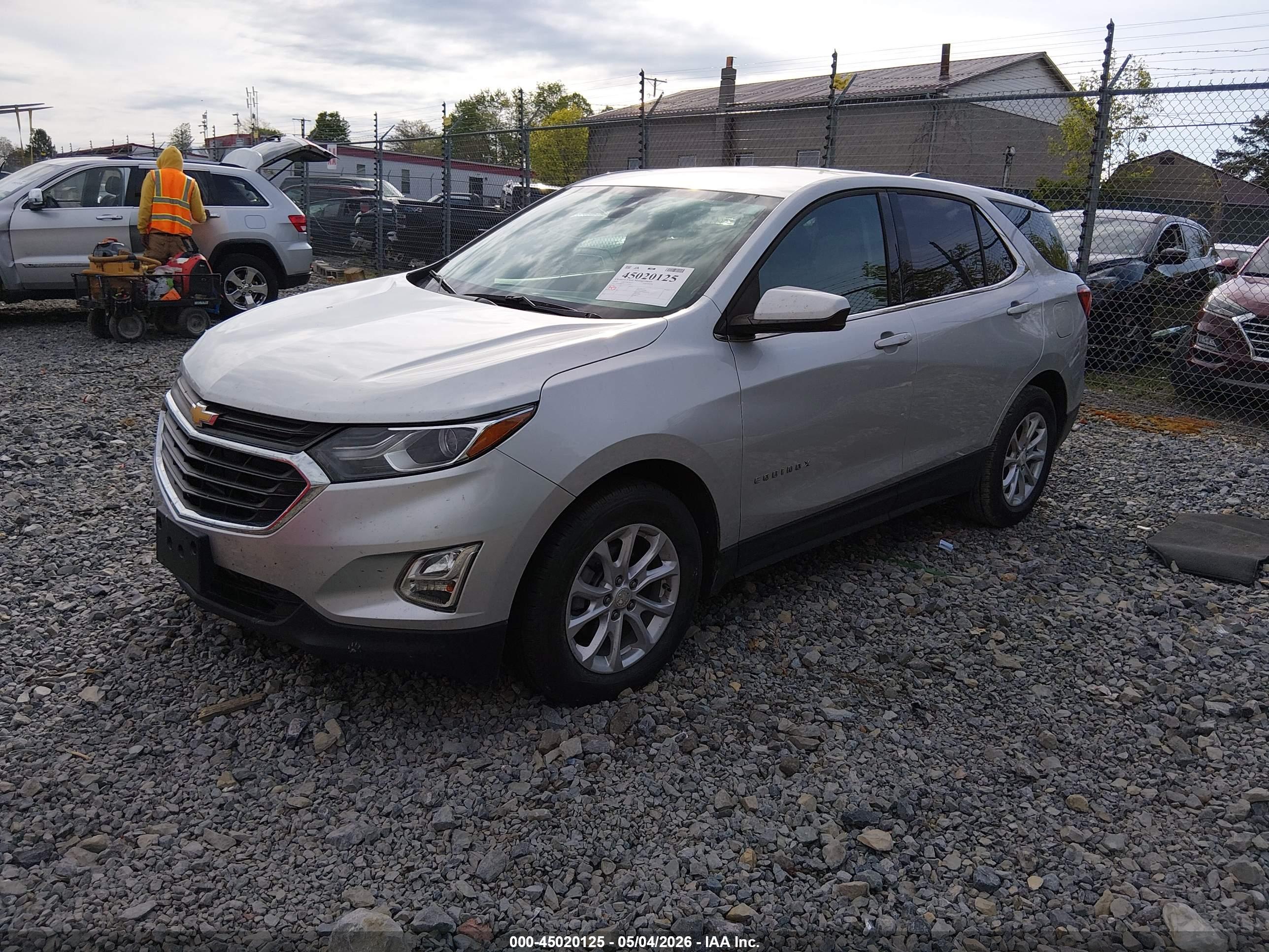 CHEVROLET EQUINOX image 2