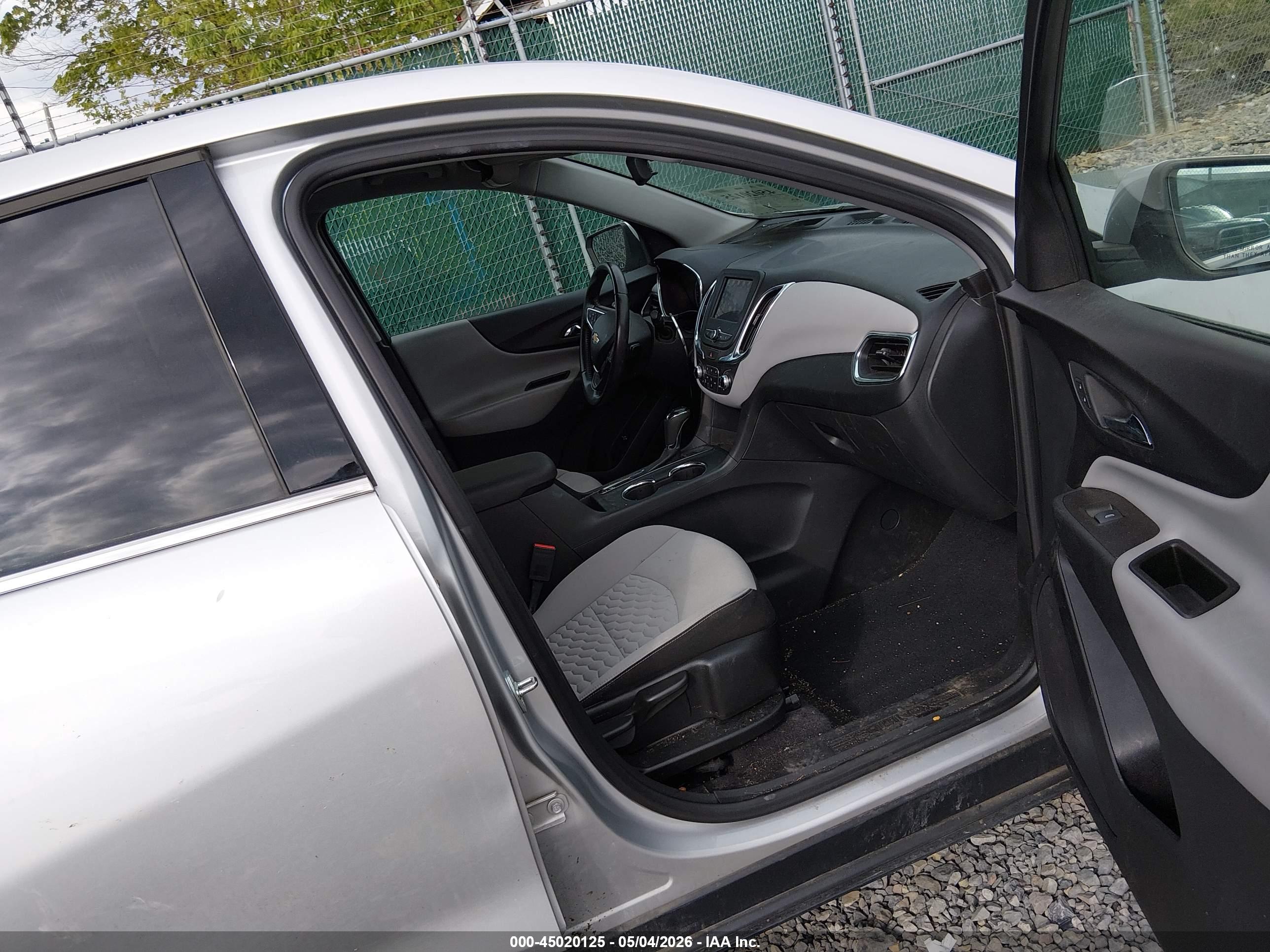 CHEVROLET EQUINOX image 5
