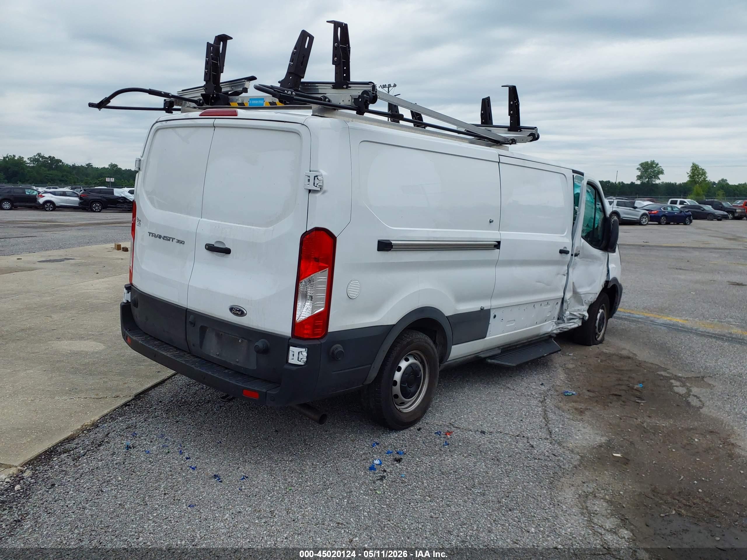 FORD TRANSIT-350 image 4