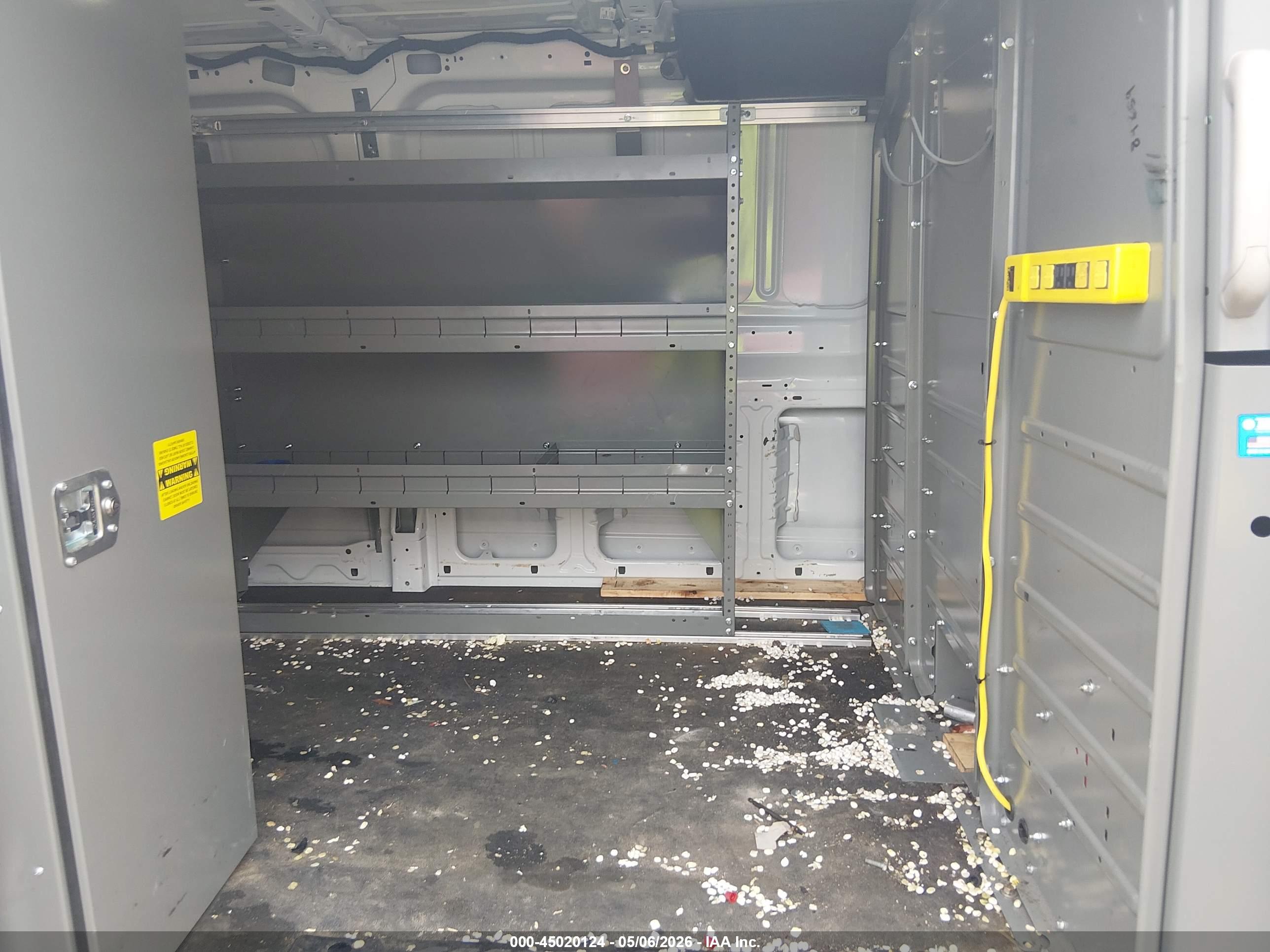 FORD TRANSIT-350 image 8