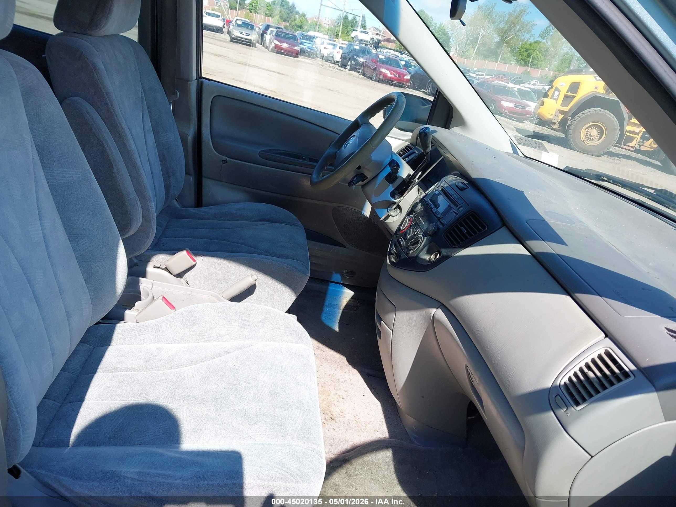 MAZDA MPV image 5