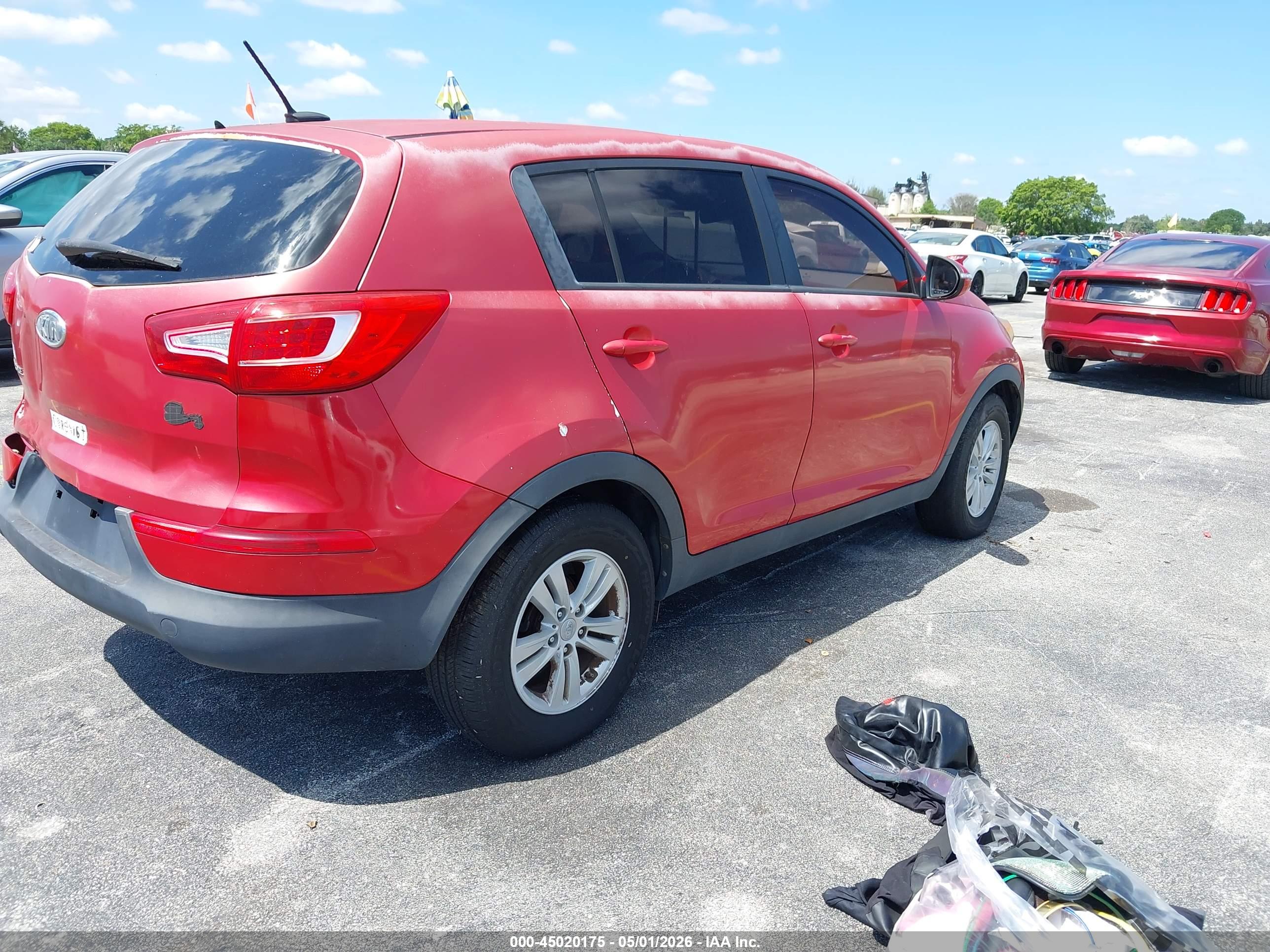KIA SPORTAGE image 4