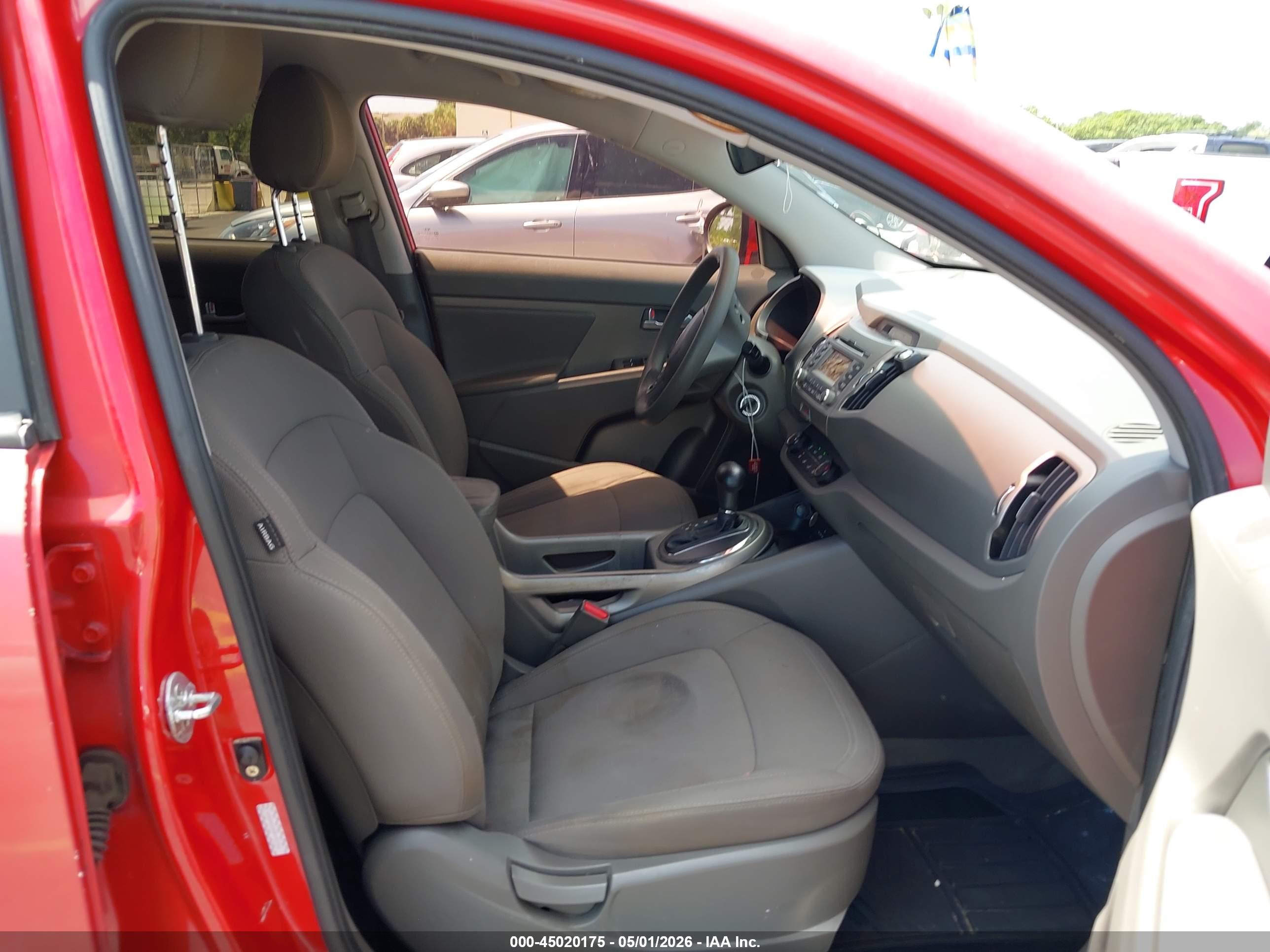 KIA SPORTAGE image 5