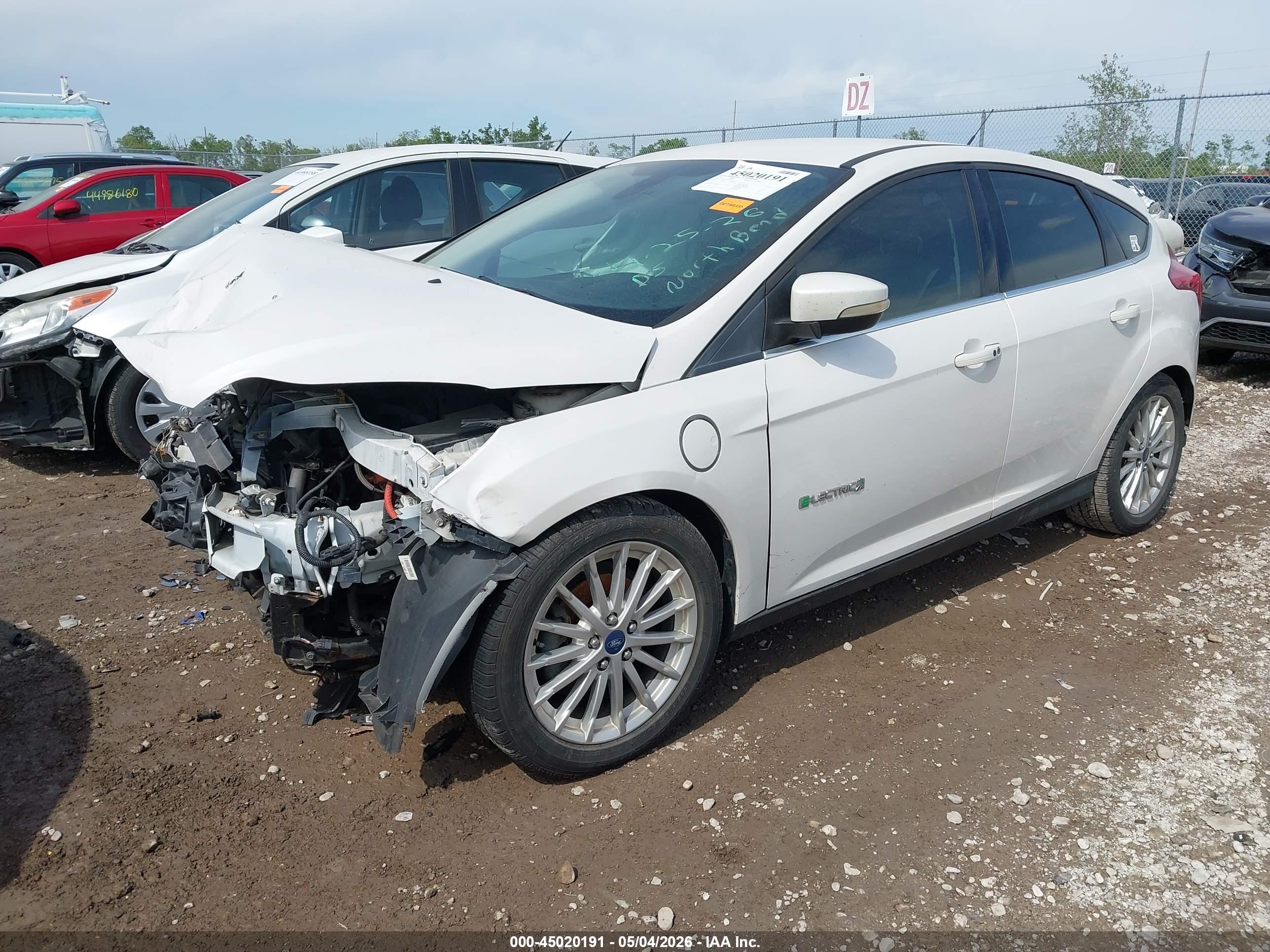 FORD FOCUS image 2
