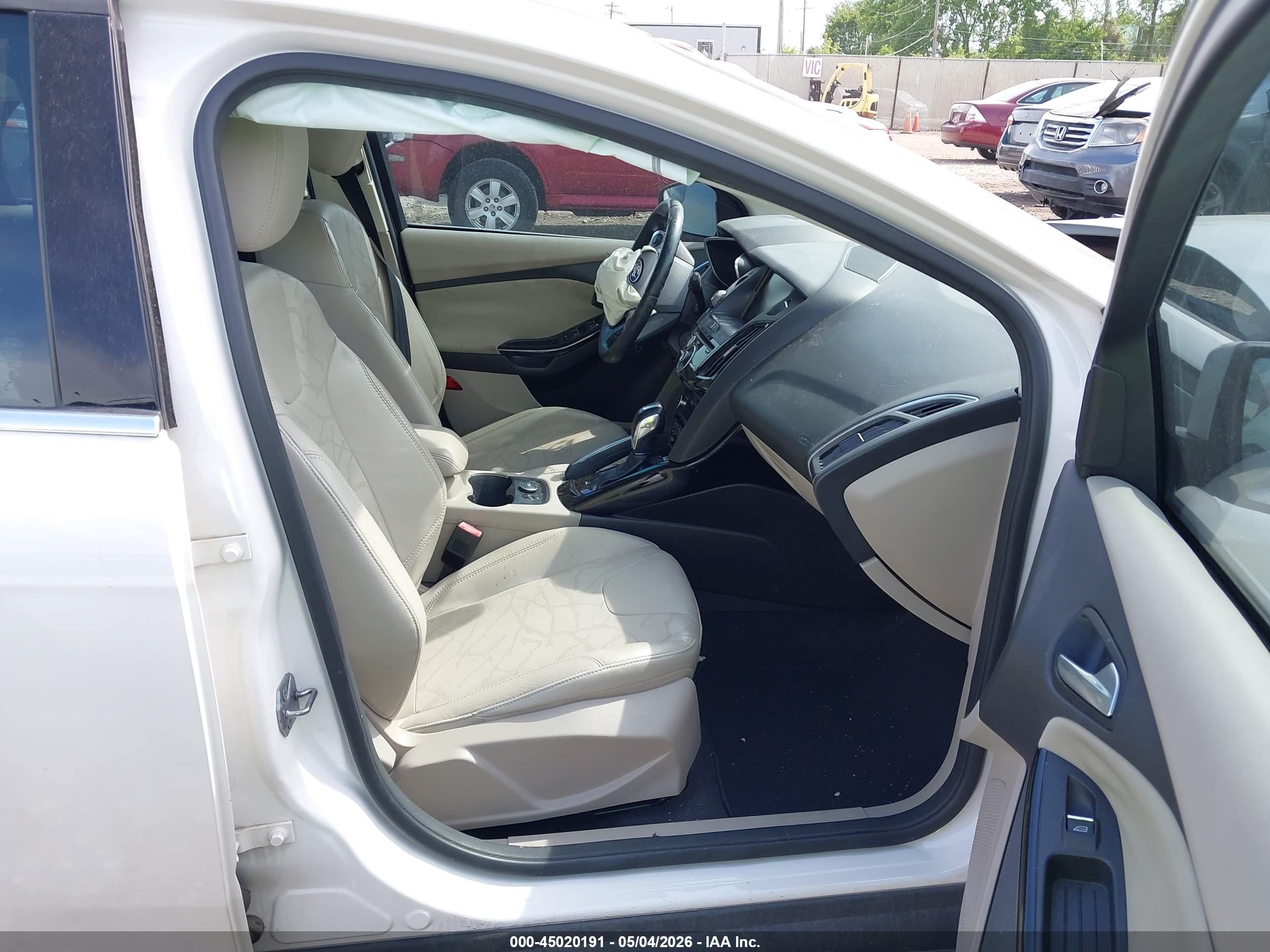FORD FOCUS image 5