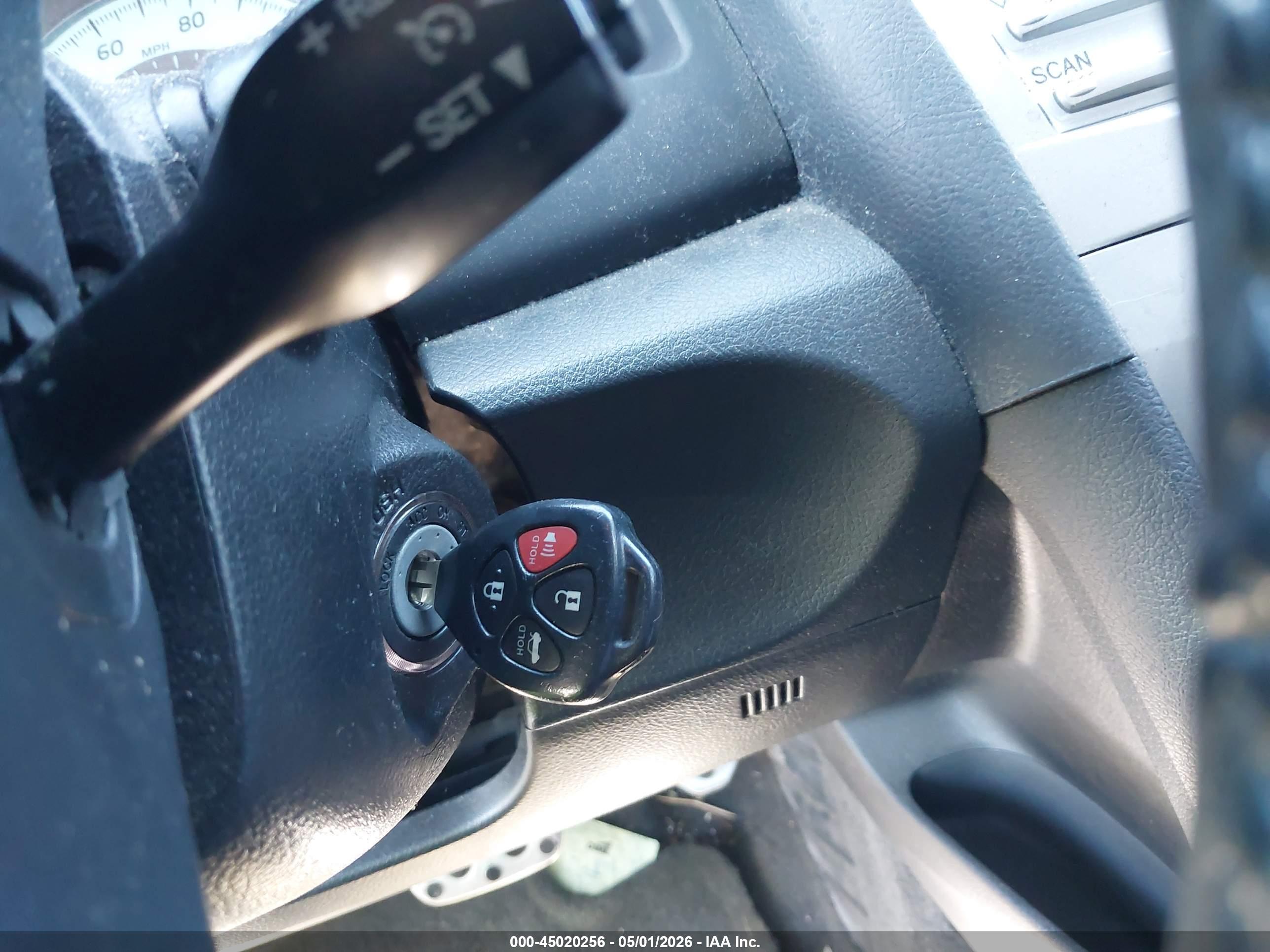 TOYOTA CAMRY image 11