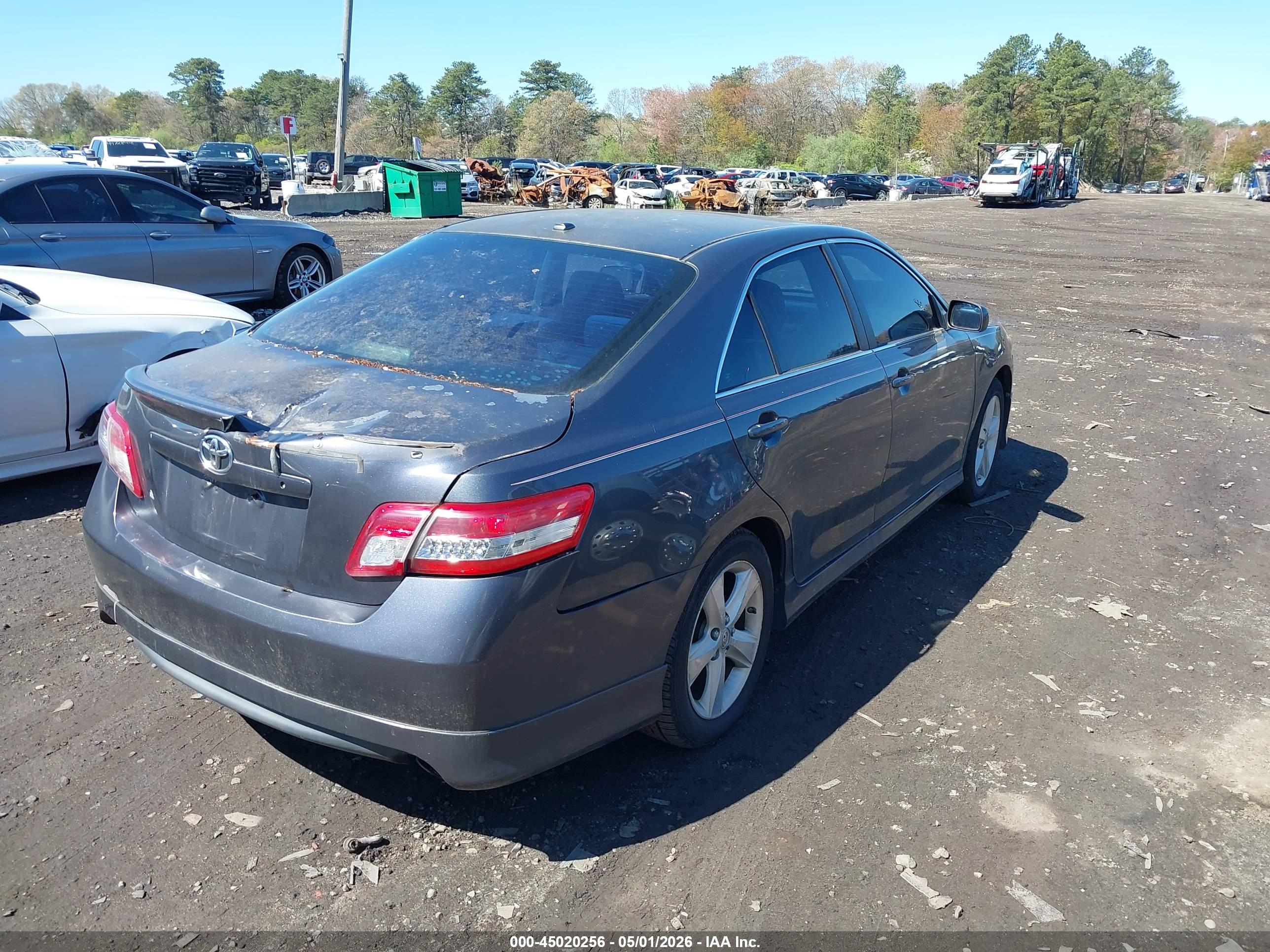 TOYOTA CAMRY image 4