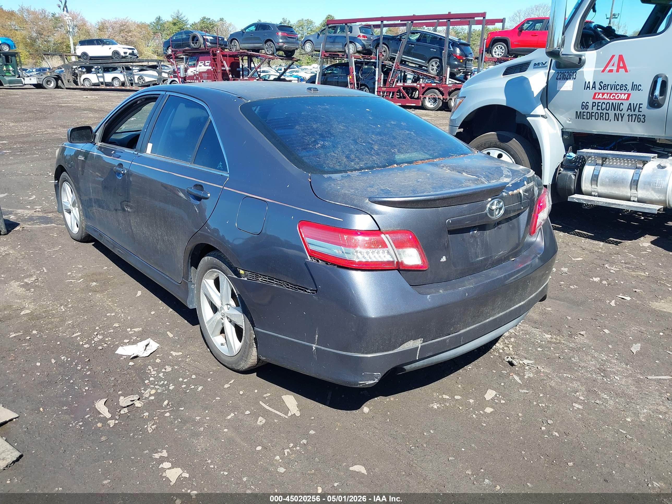 TOYOTA CAMRY image 6