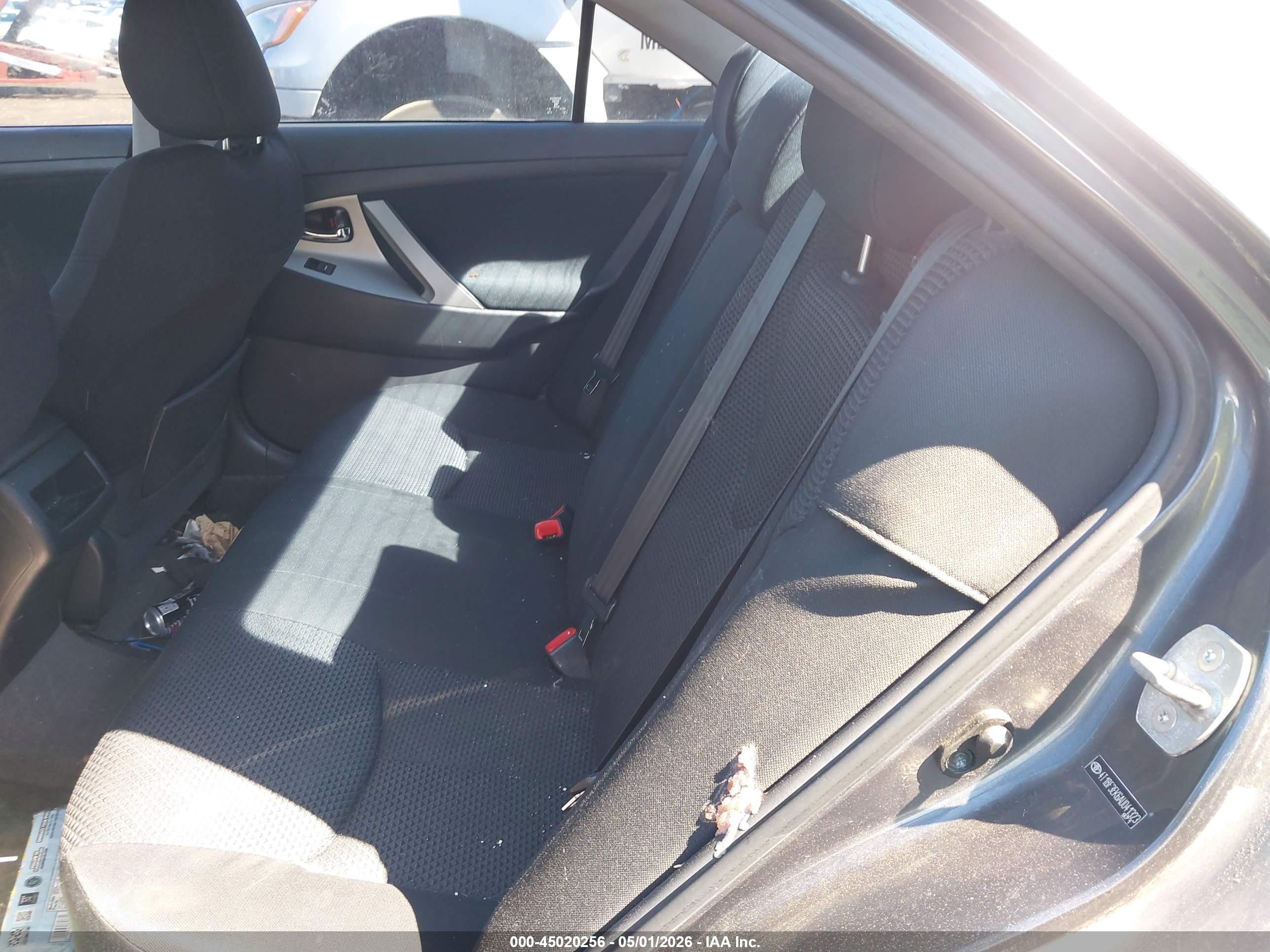 TOYOTA CAMRY image 8