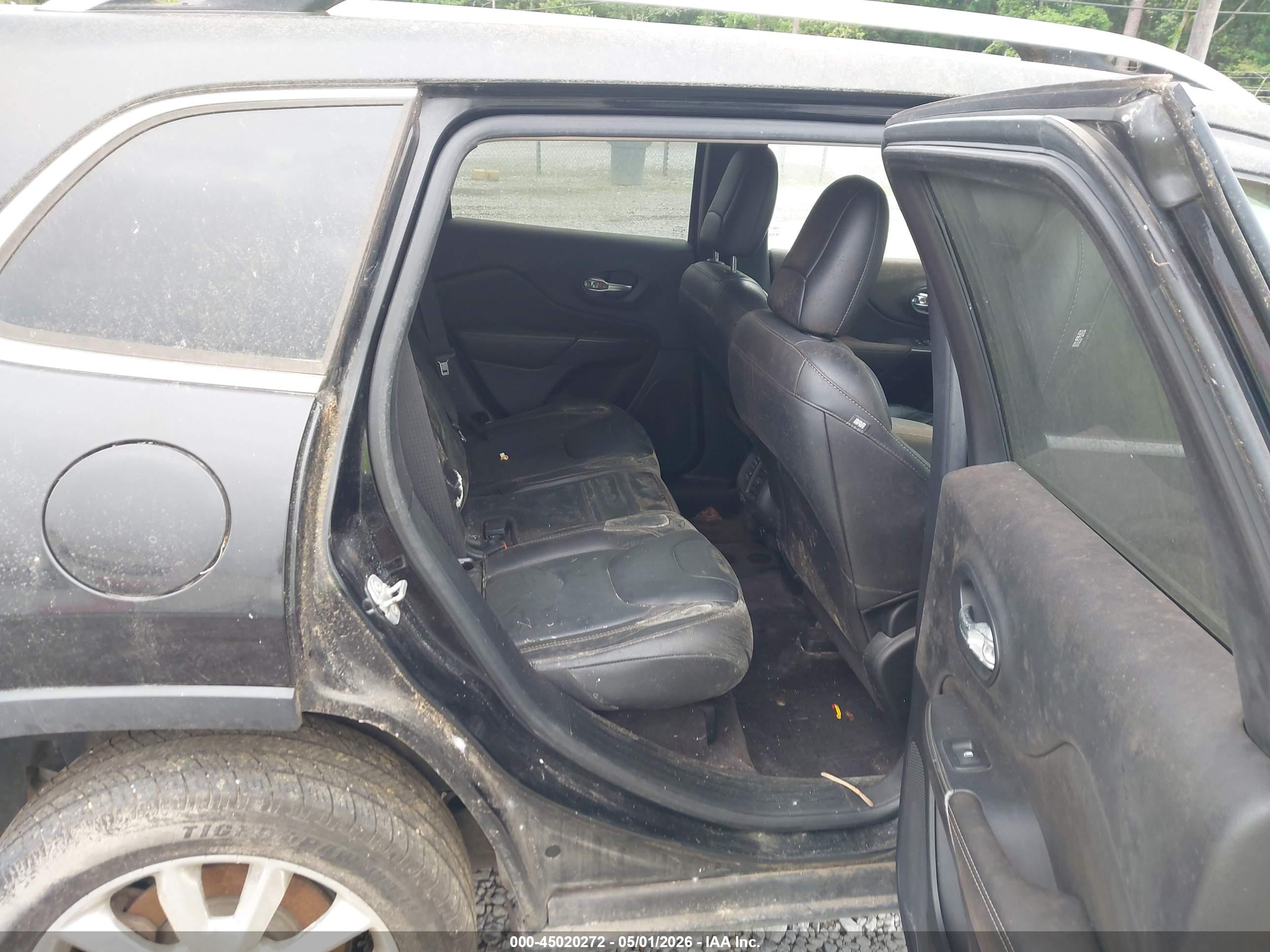 JEEP CHEROKEE image 8