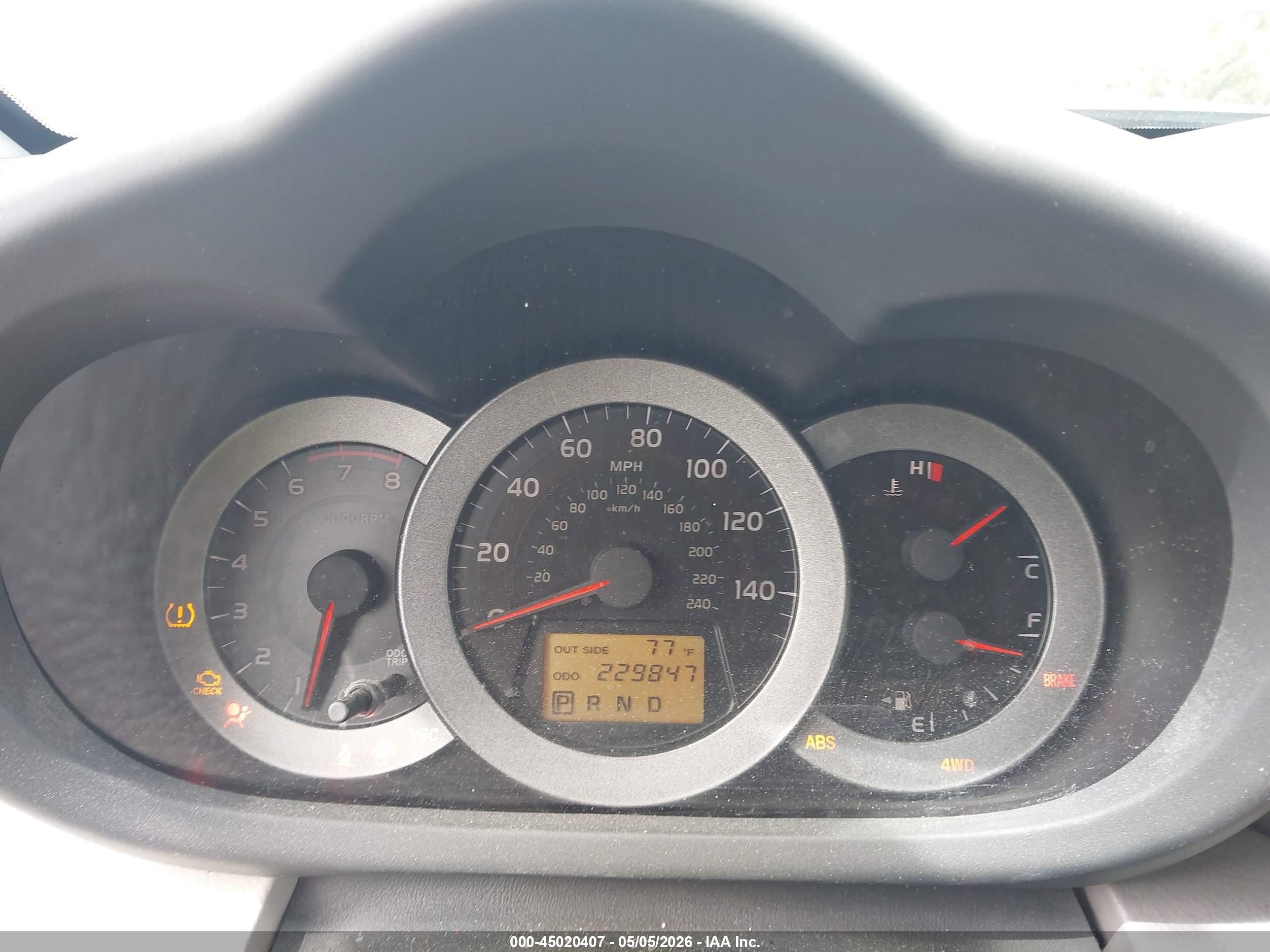 TOYOTA RAV4 image 7