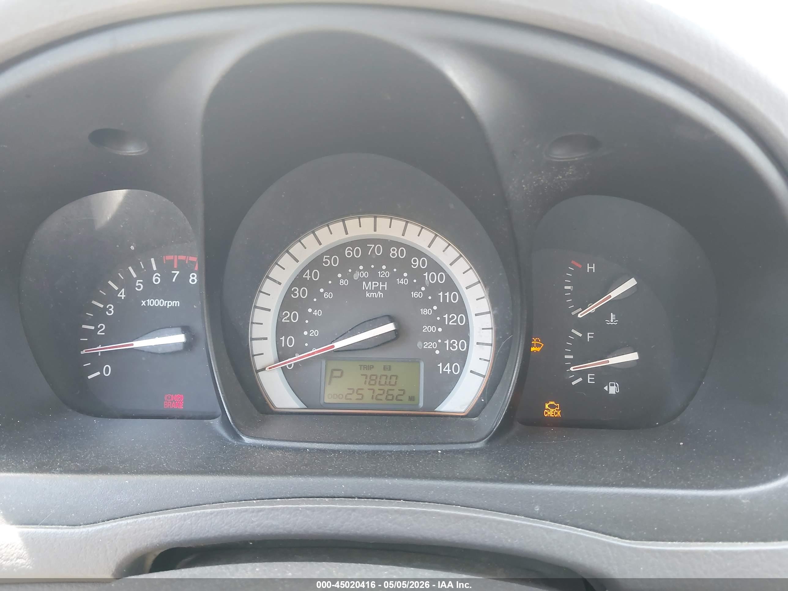 KIA SPECTRA image 7