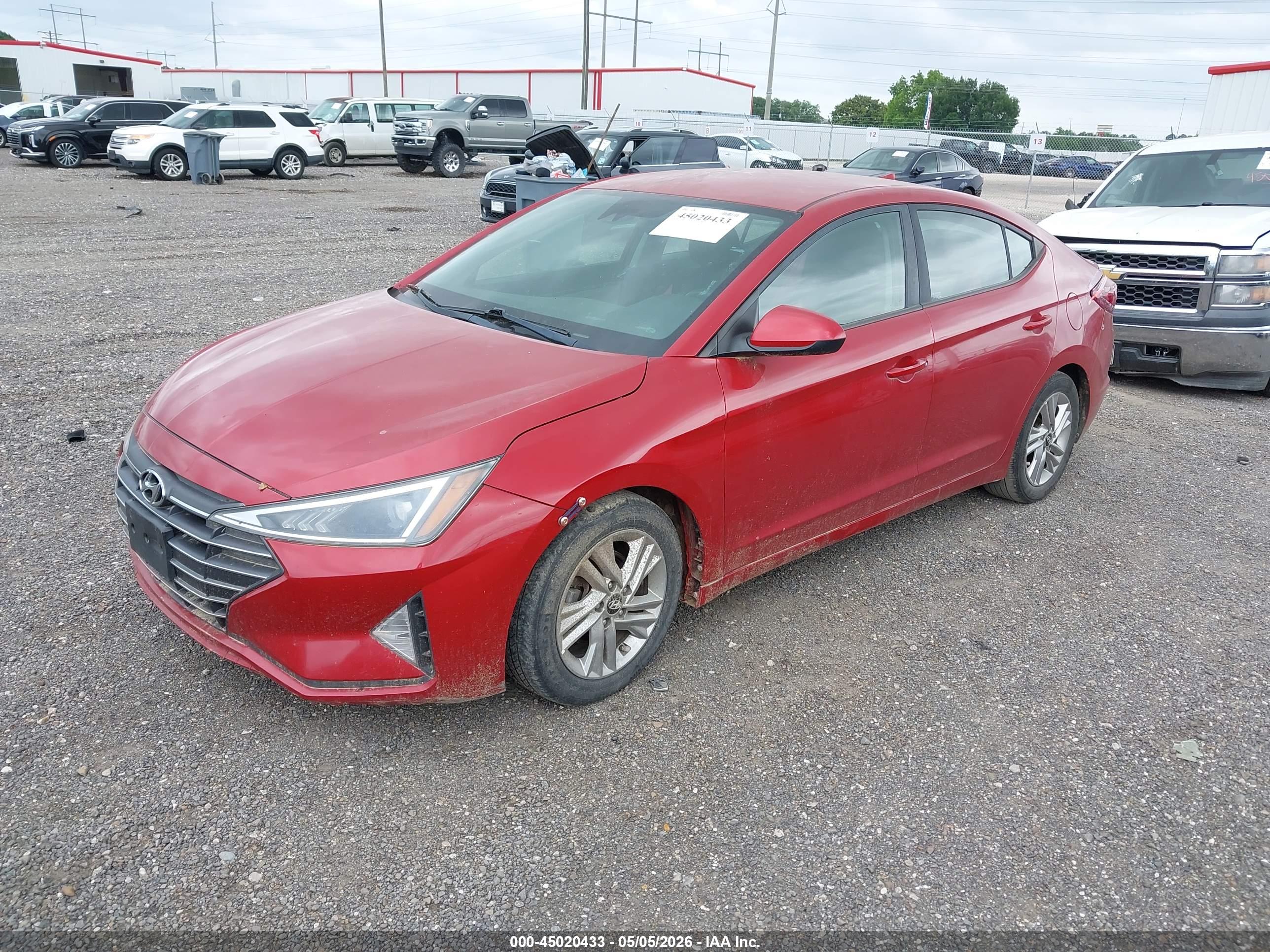 HYUNDAI ELANTRA image 2