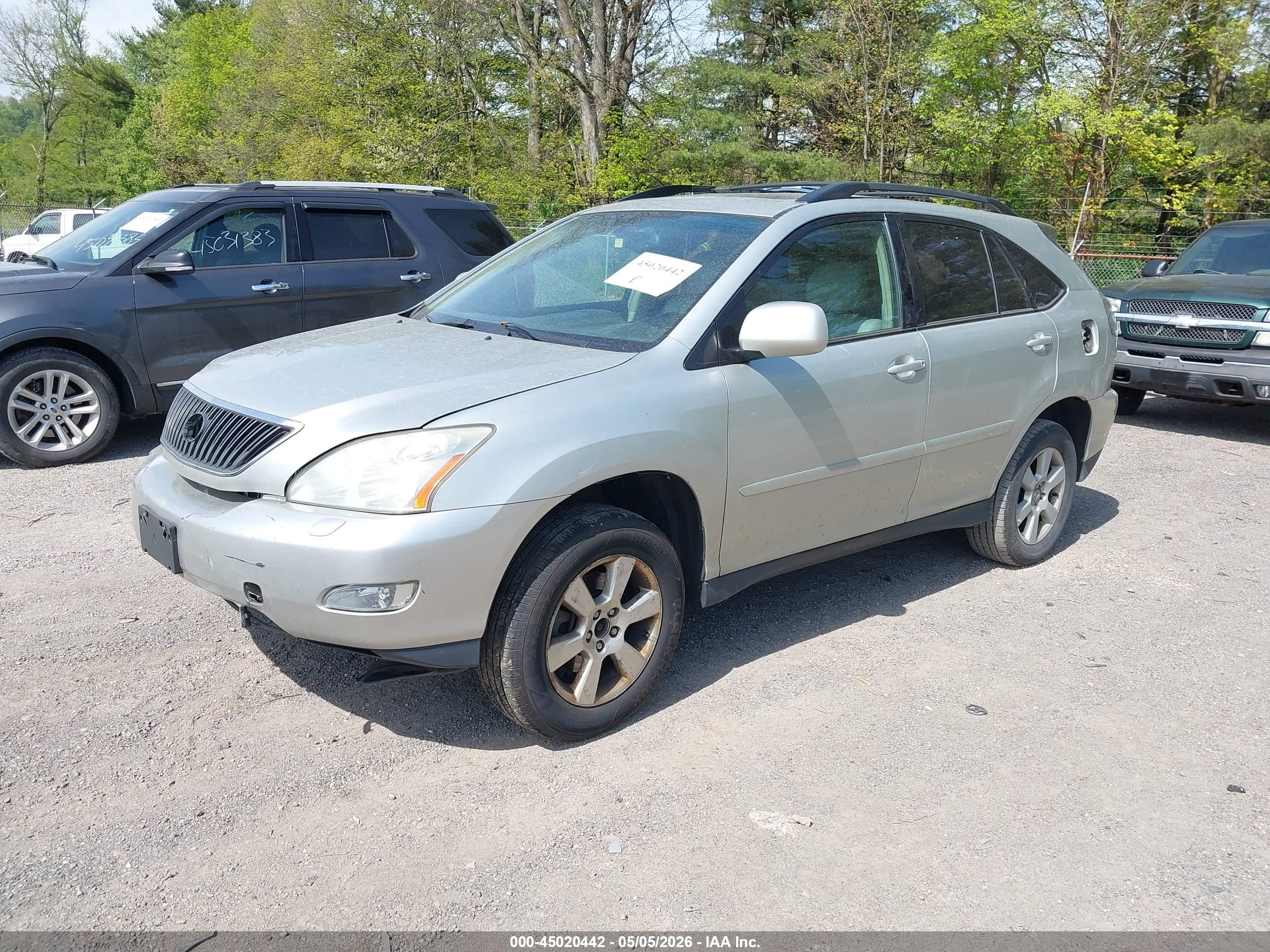 LEXUS RX image 2