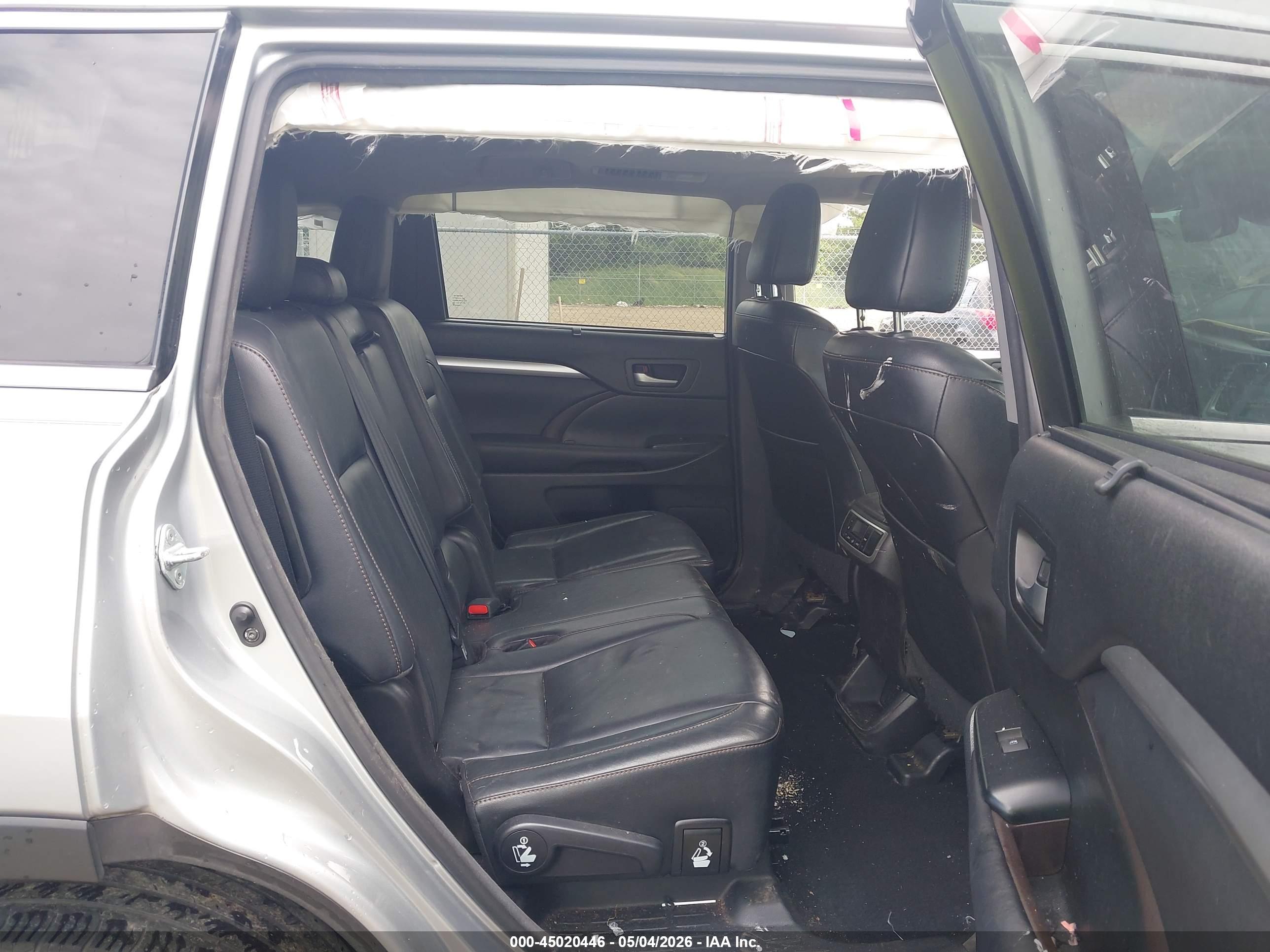 TOYOTA HIGHLANDER image 8
