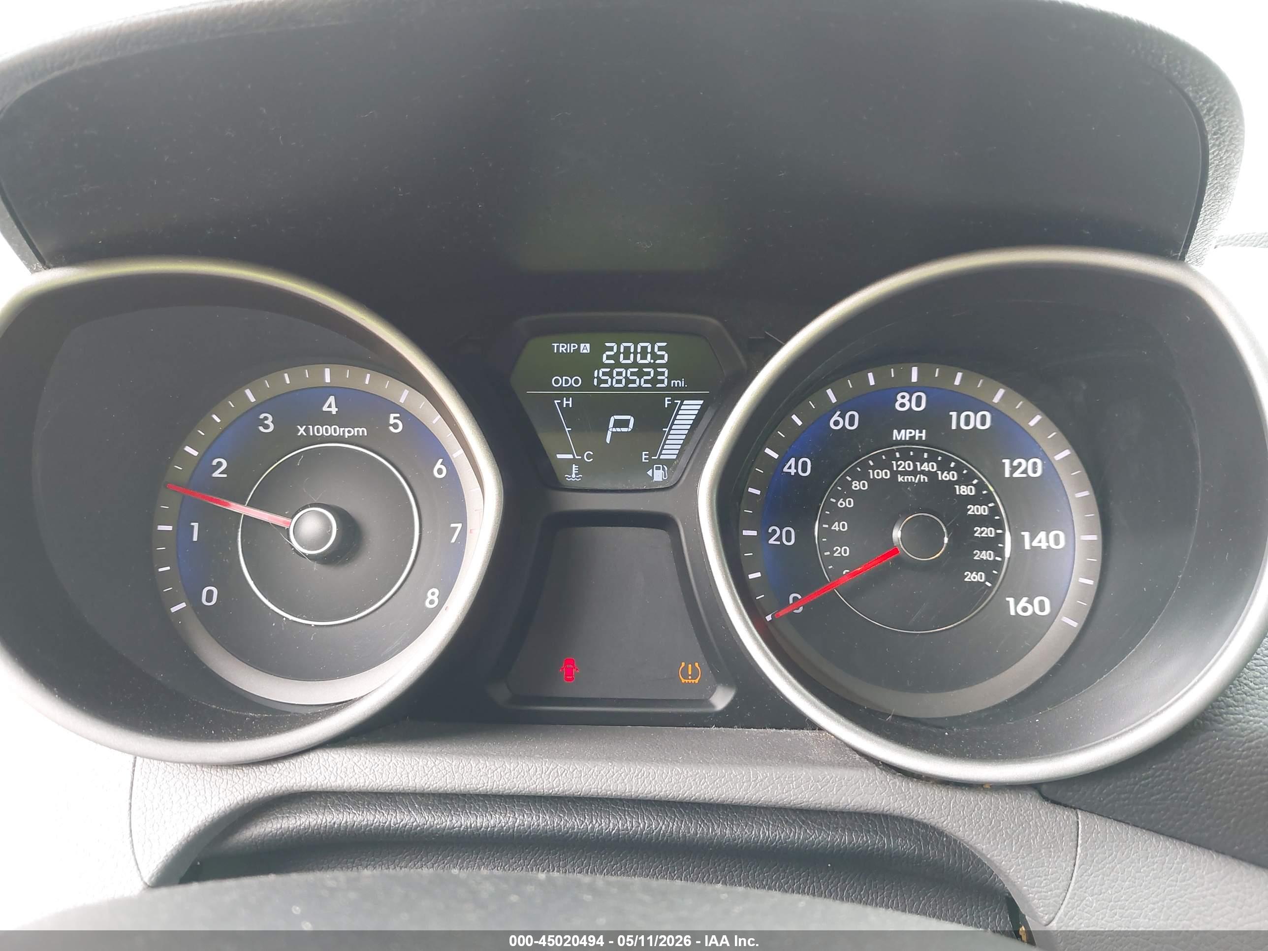 HYUNDAI ELANTRA image 7