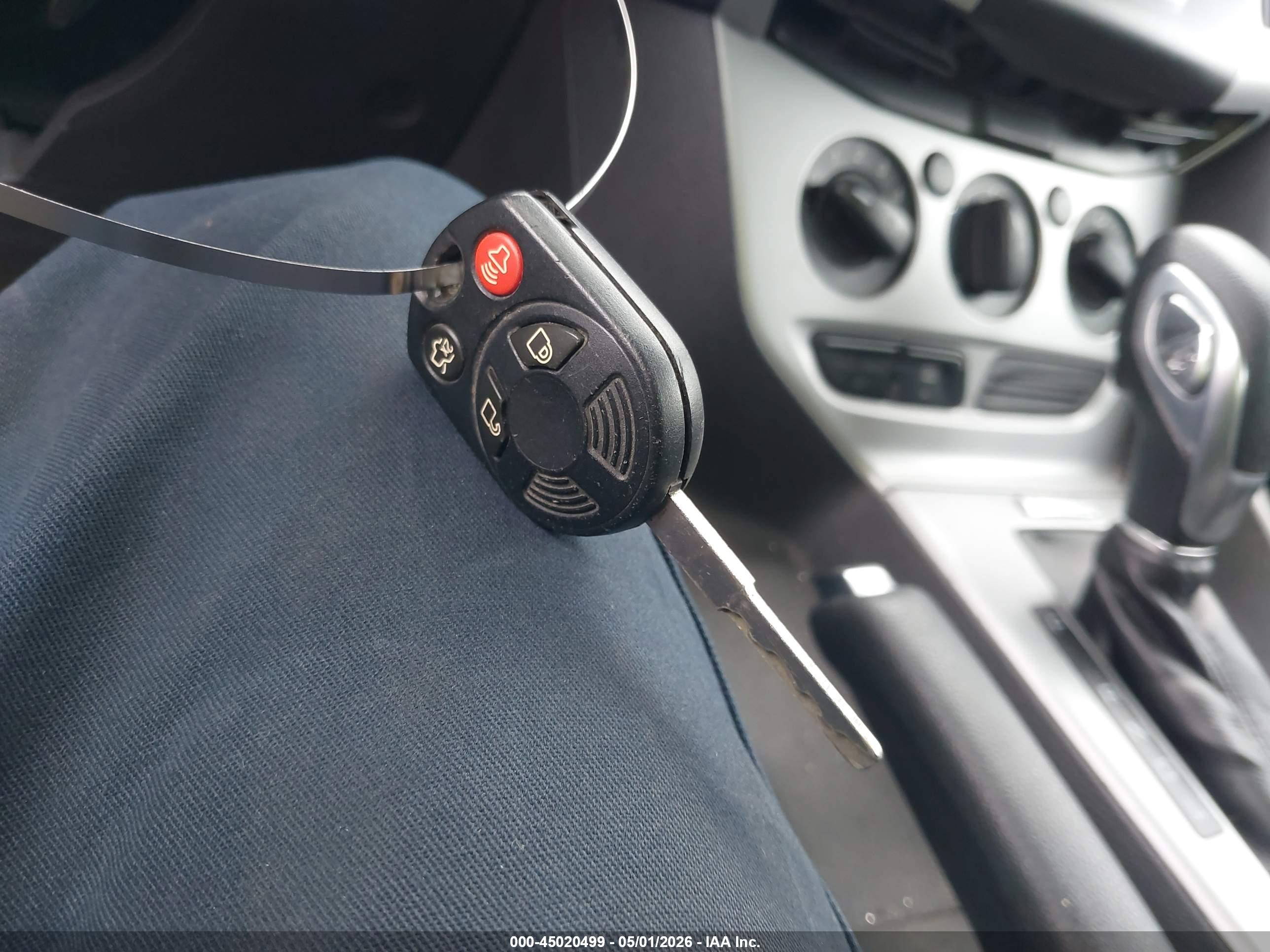 FORD FOCUS image 11