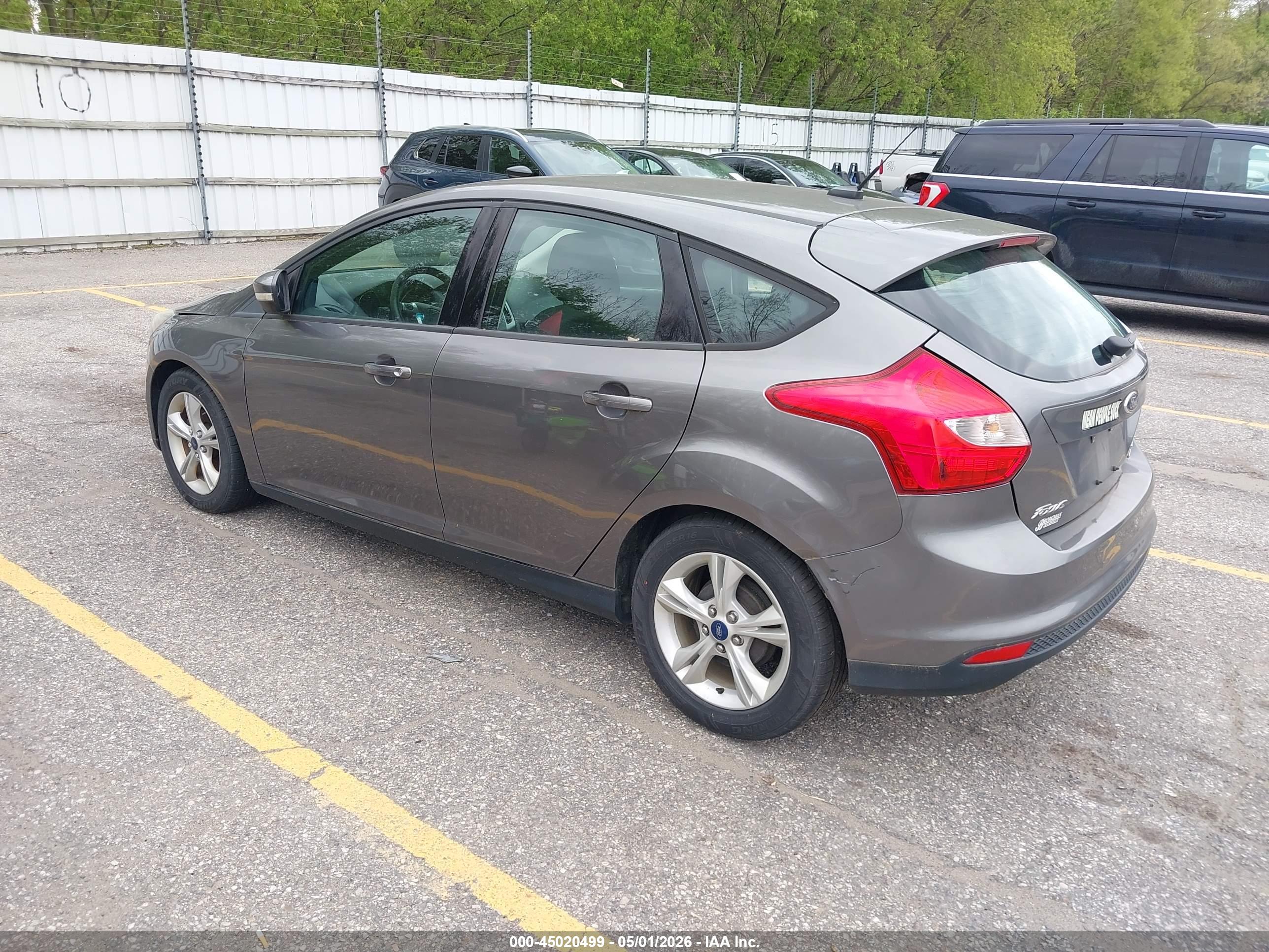 FORD FOCUS image 3