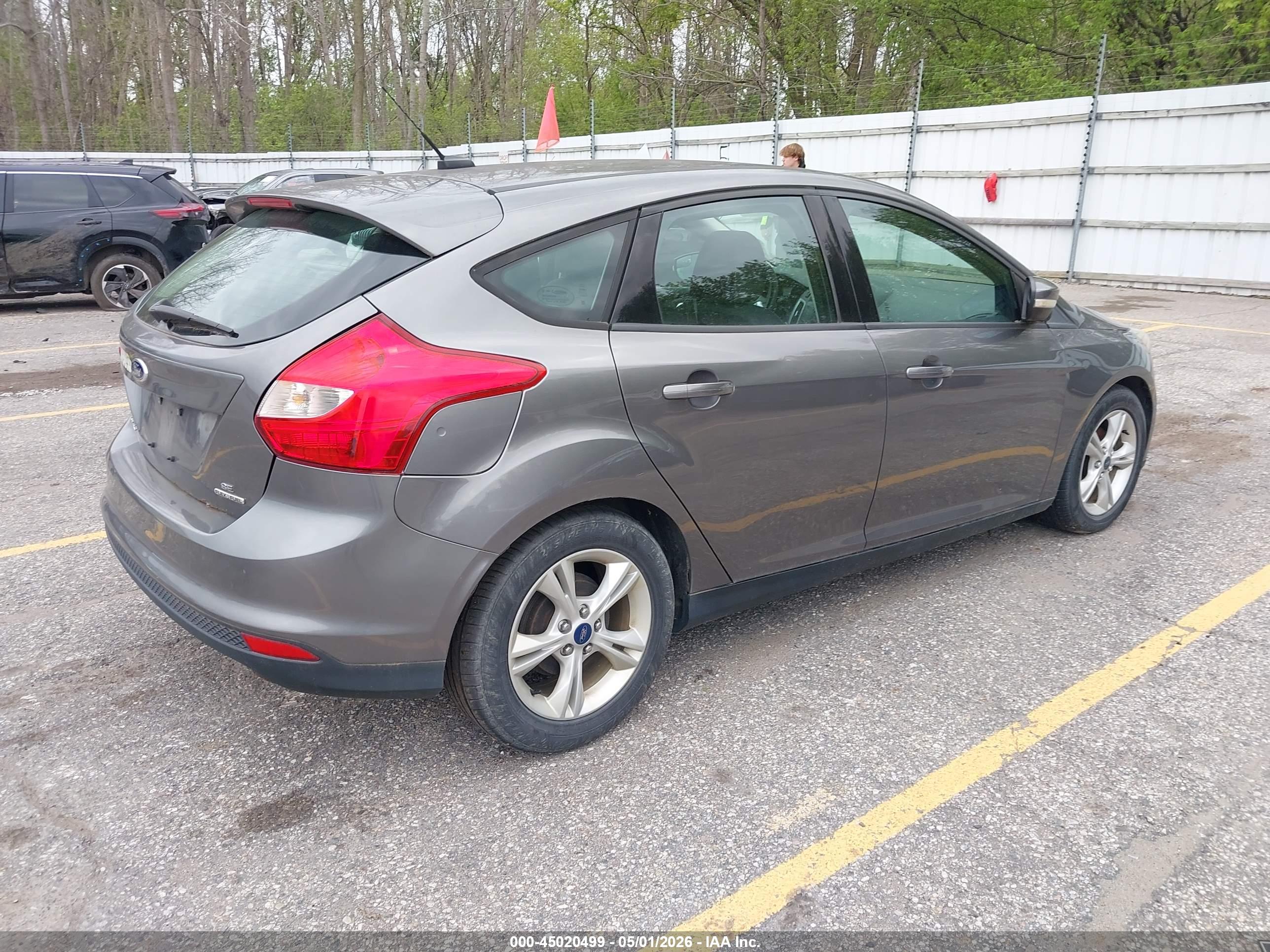 FORD FOCUS image 4